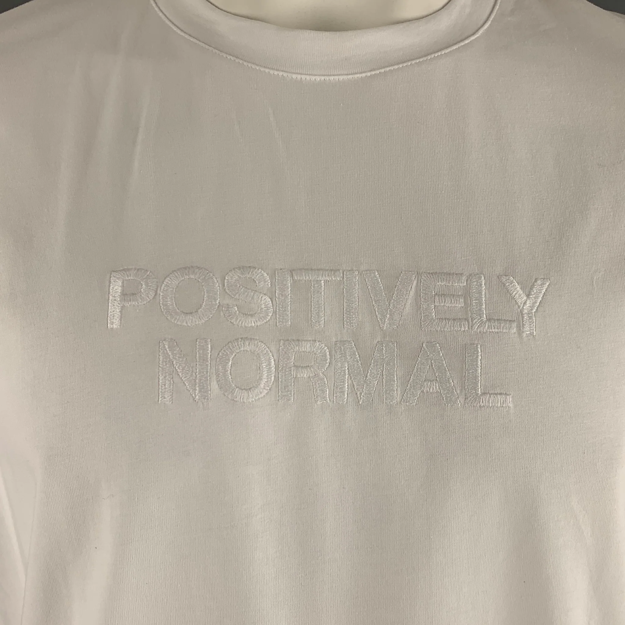 A.P.C. Size XXL White Embroidery Cotton Crew-Neck T-shirt - Image 2