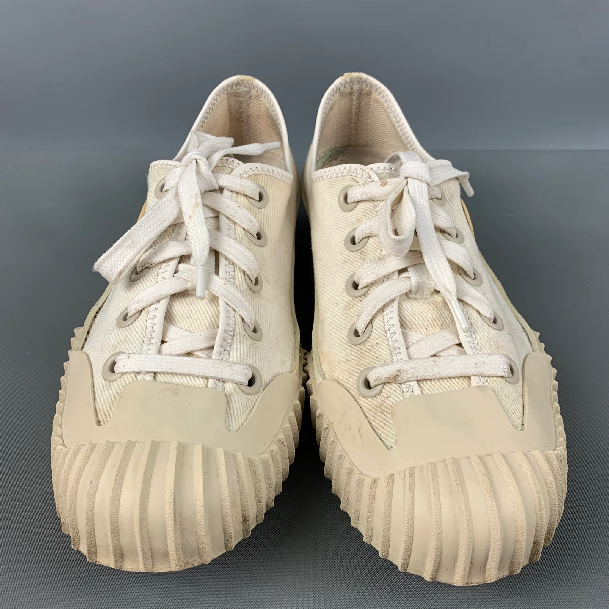ACNE STUDIOS Size 8 White Canvas Sneakers - Image 4