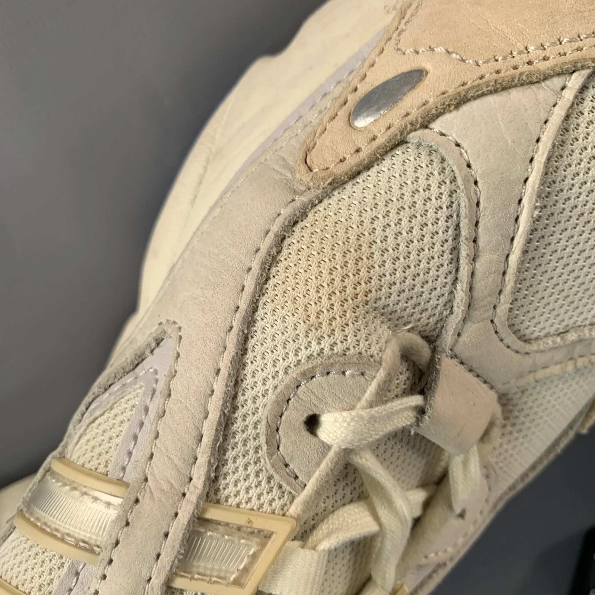 ADIDAS OZMILLEN Size 13 White Beige Mesh Chunky Sneakers - Image 10