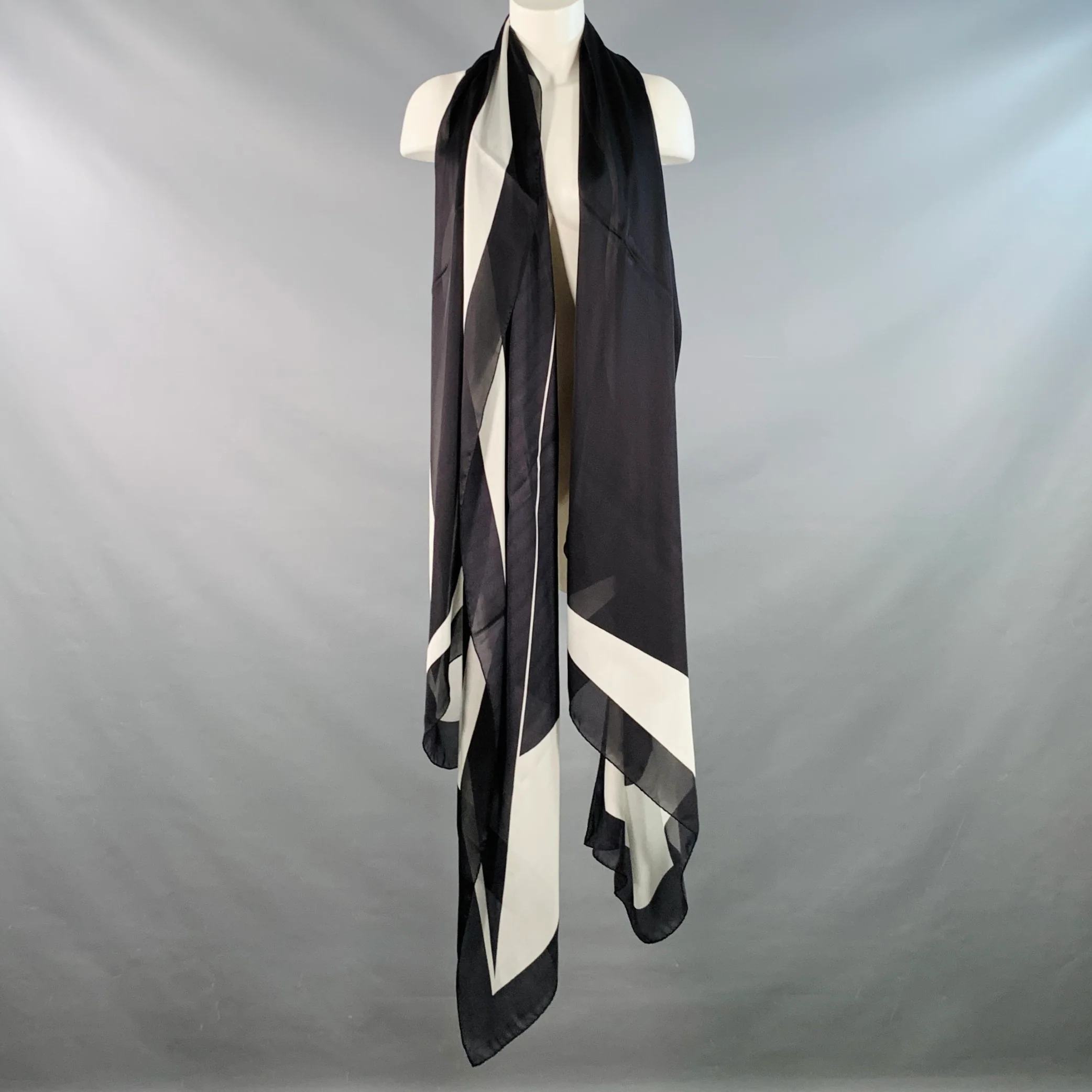 AKRIS Black White Silk Oversized Scarf Shawl - Image 5