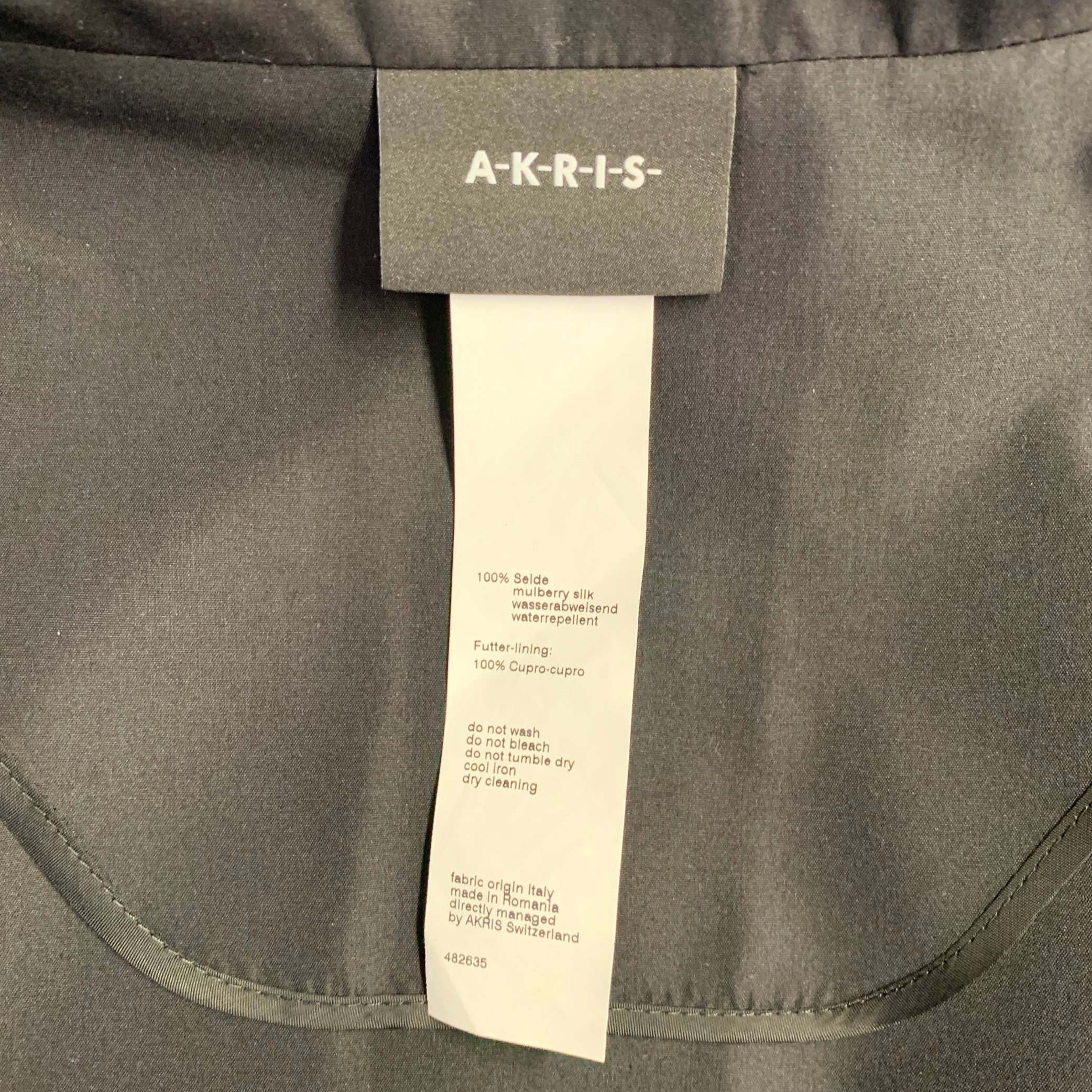 AKRIS Size 12 Black Silk Zip Up Coat - Image 5