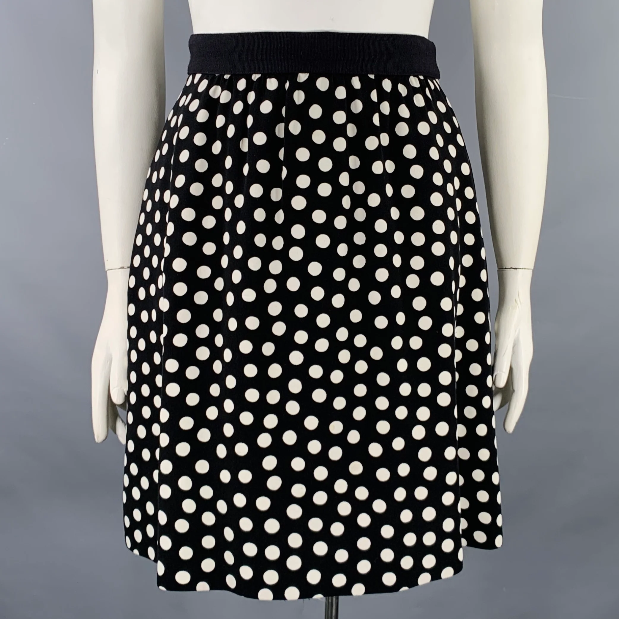 AKRIS Size 12 Black White Polka Dot Short Skirt