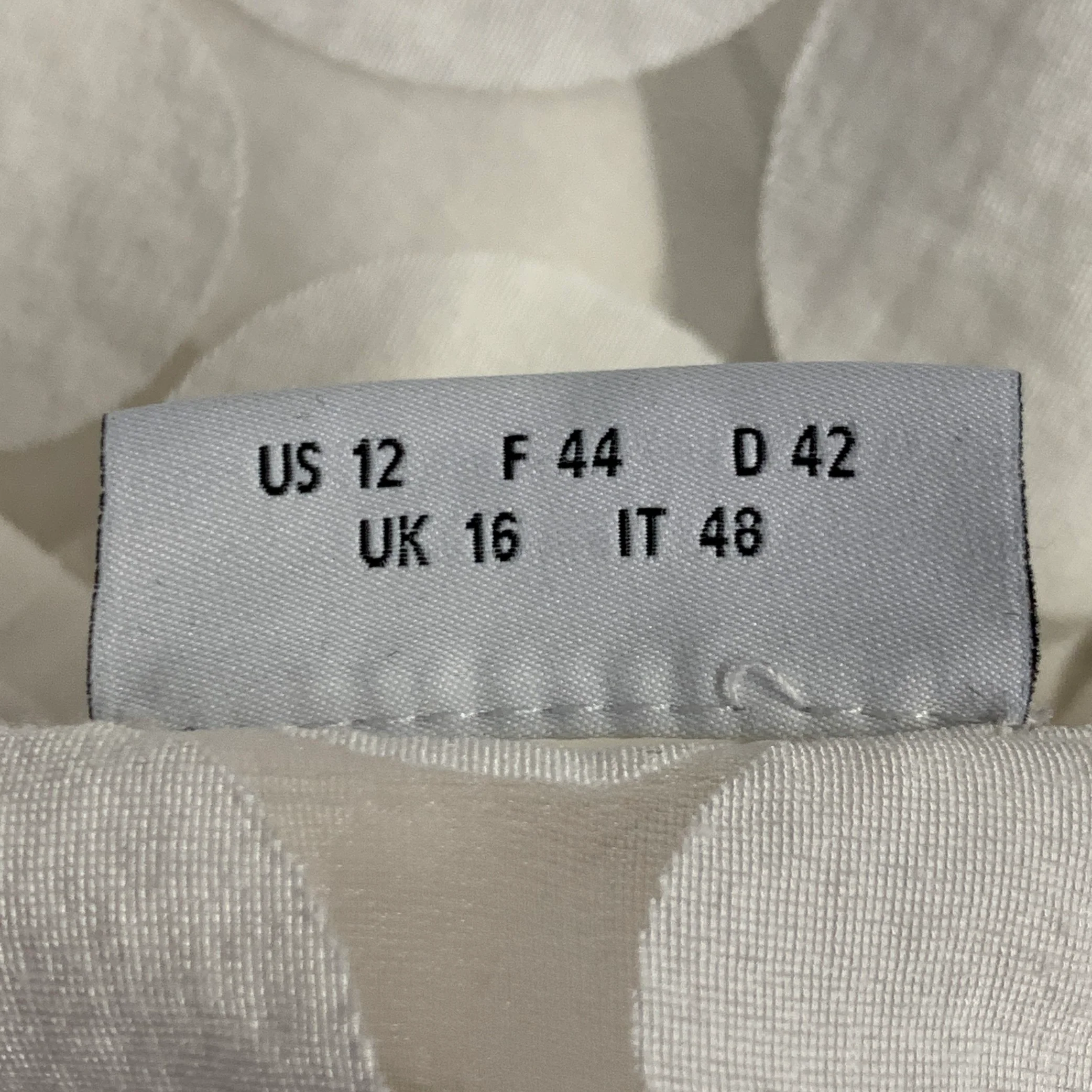 AKRIS Size 12 White Cotton Polka Dot Point Collar Button Up Shirt - Image 9