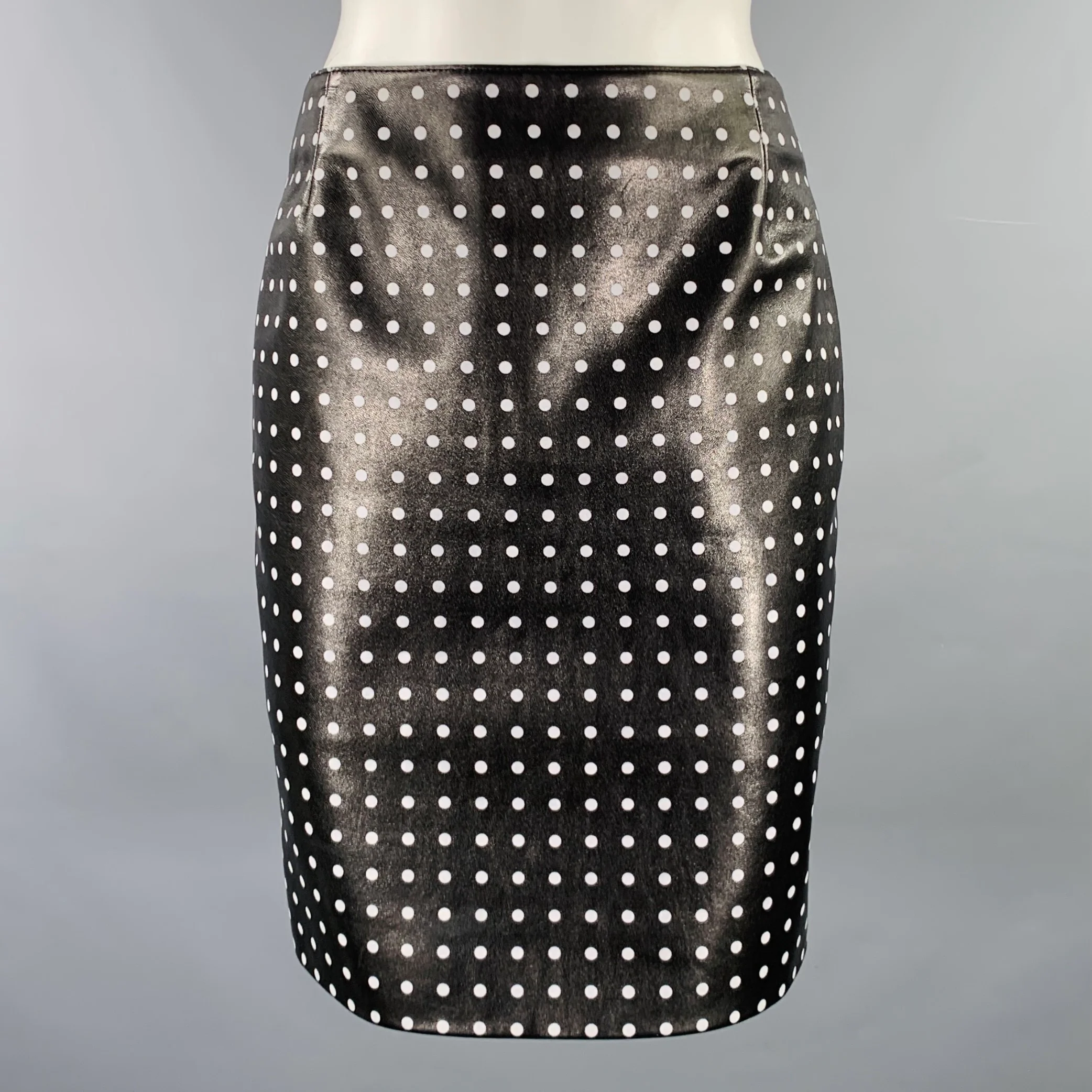 AKRIS Size 2 Black White Viscose Blend Polka Dot Lambskin Pencil Skirt