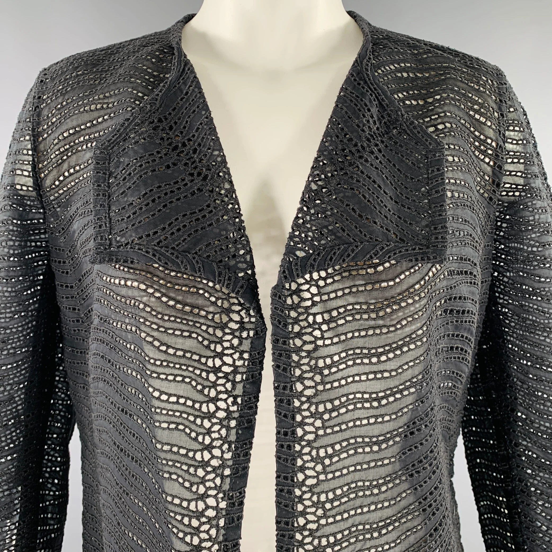 AKRIS Size 6 Black Cotton Eyelet Open Front Jacket Blazer - Image 2