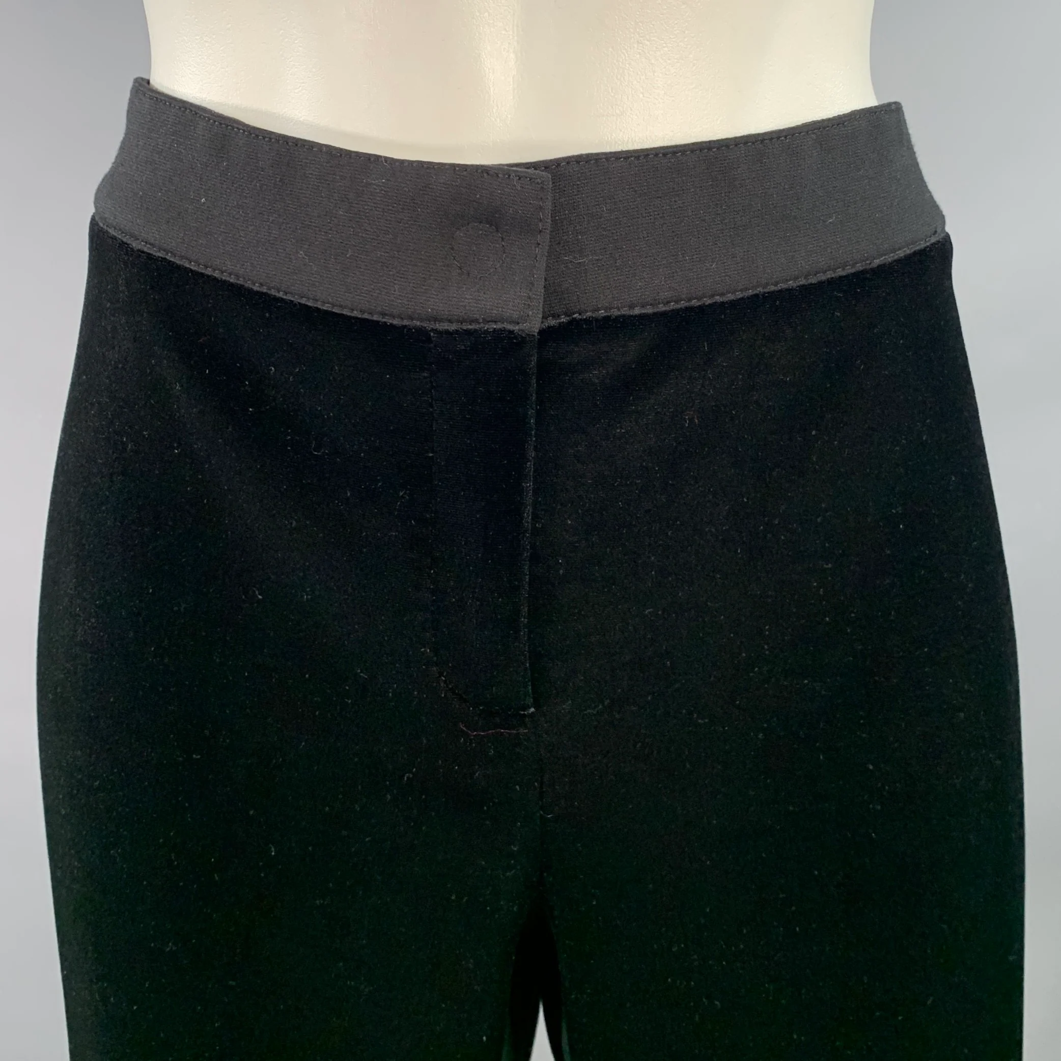 AKRIS Size 8 Black Polyester Blend Velvet Narrow Leg Casual Pants - Image 2