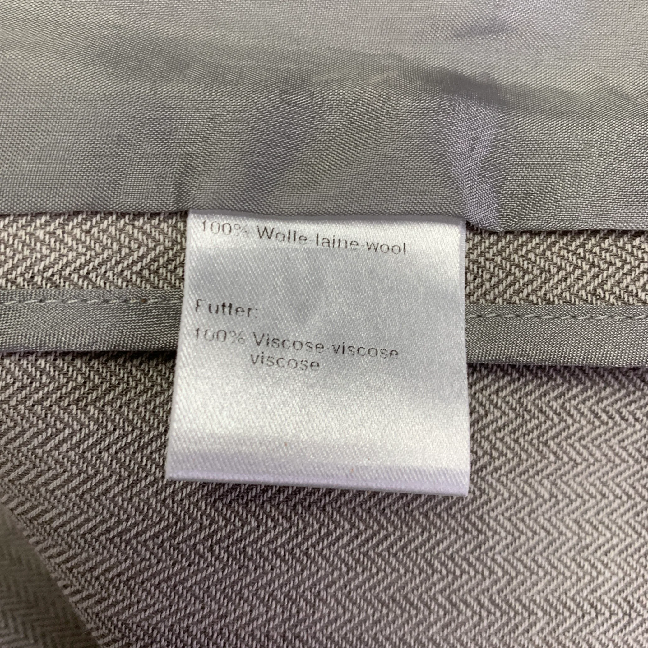 AKRIS Size 8 Grey Taupe Viscose Herringbone Raw Edge Blazer - Image 7