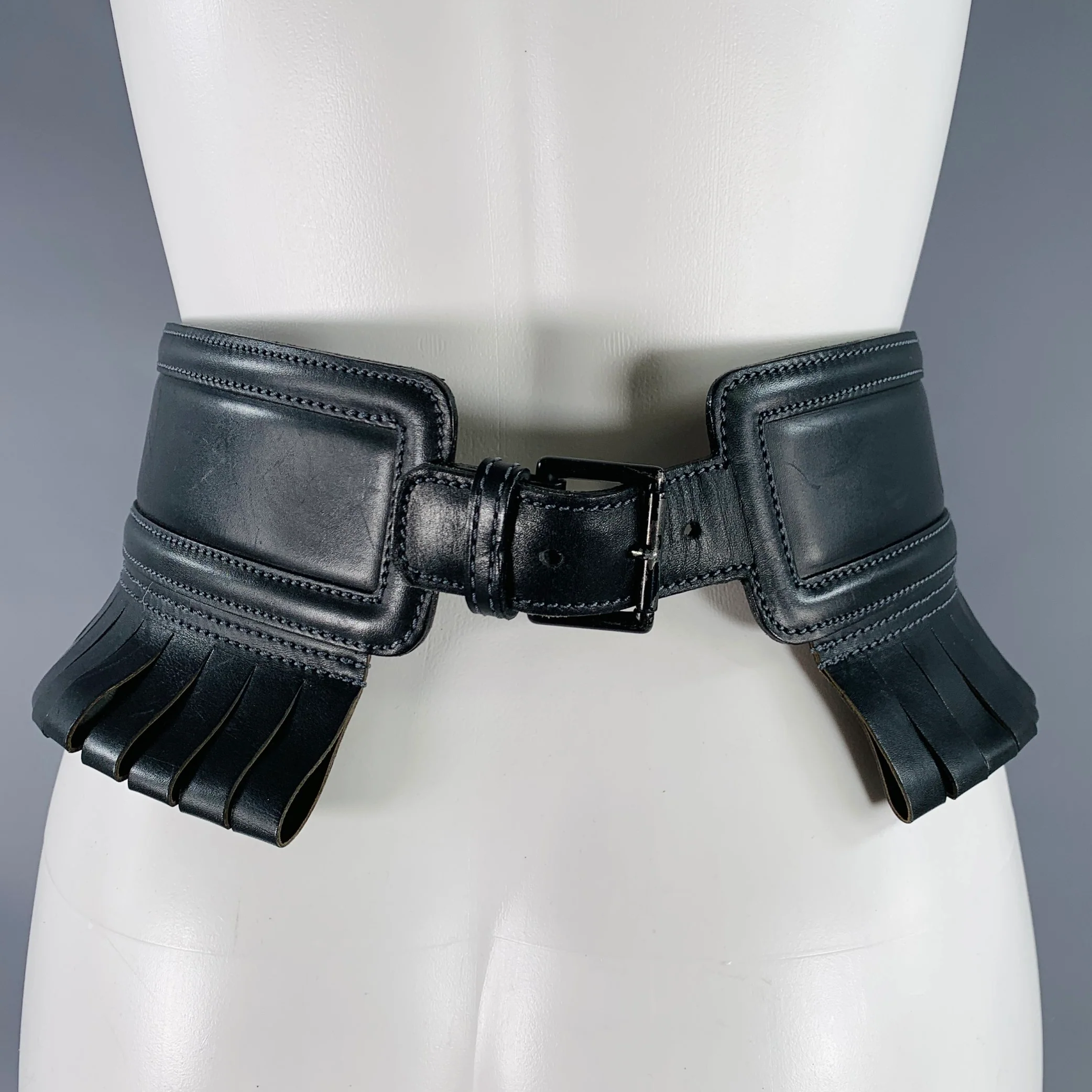 ALAIA Size 27 Black Fringe Leather Belt - Image 3