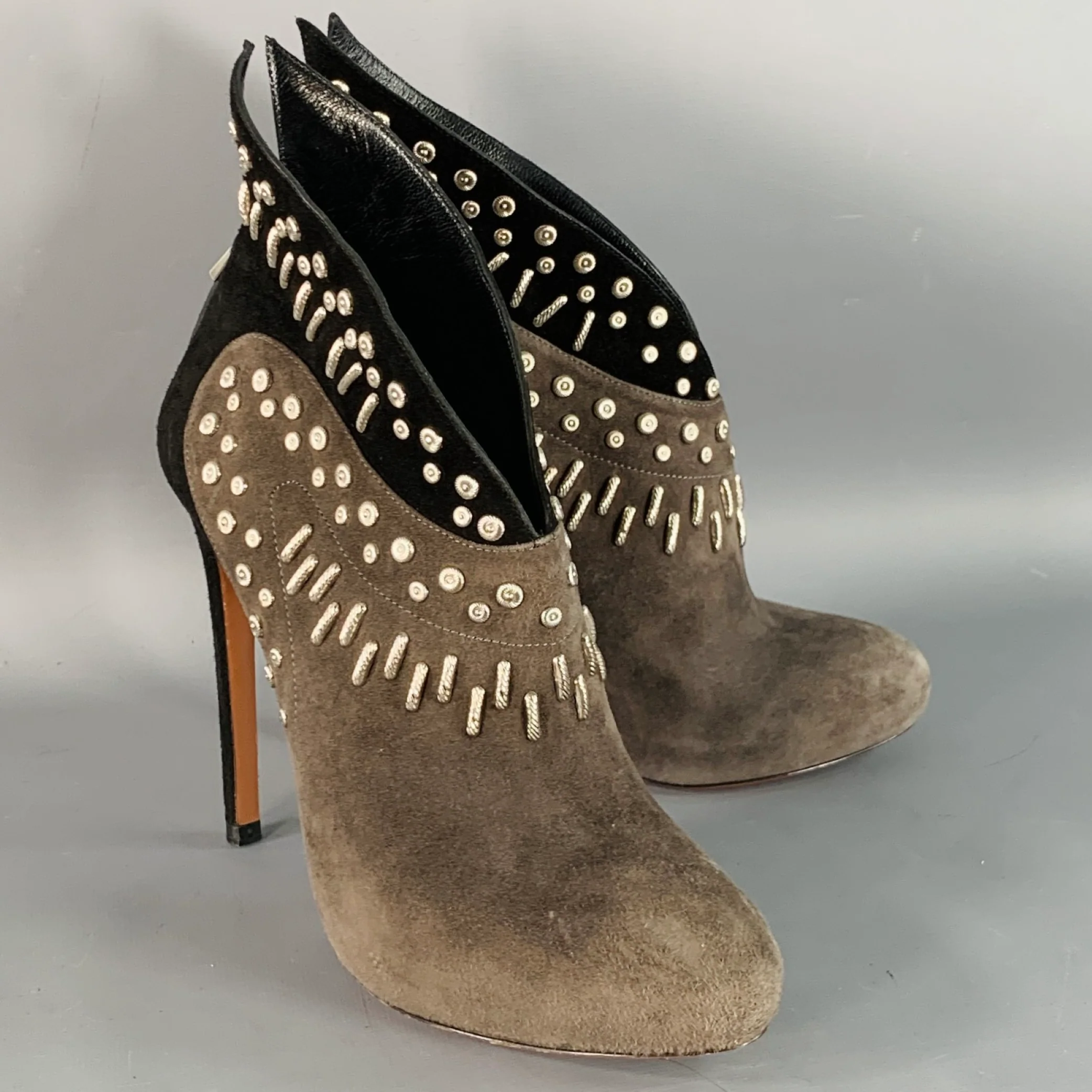 ALAIA Size 7.5 Black Grey Studded Suede Back Zipper Stiletto Booties