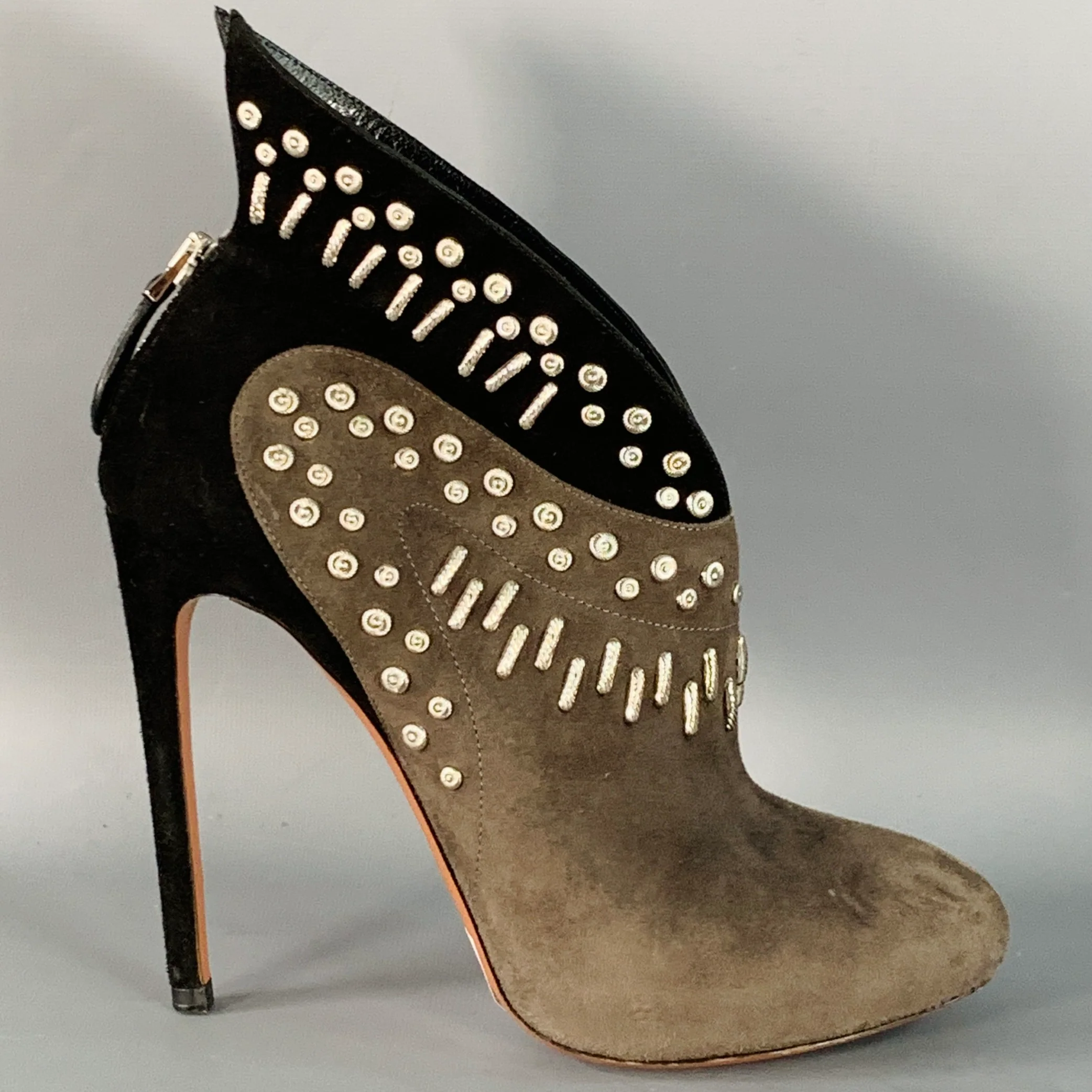ALAIA Size 7.5 Black Grey Studded Suede Back Zipper Stiletto Booties - Image 2