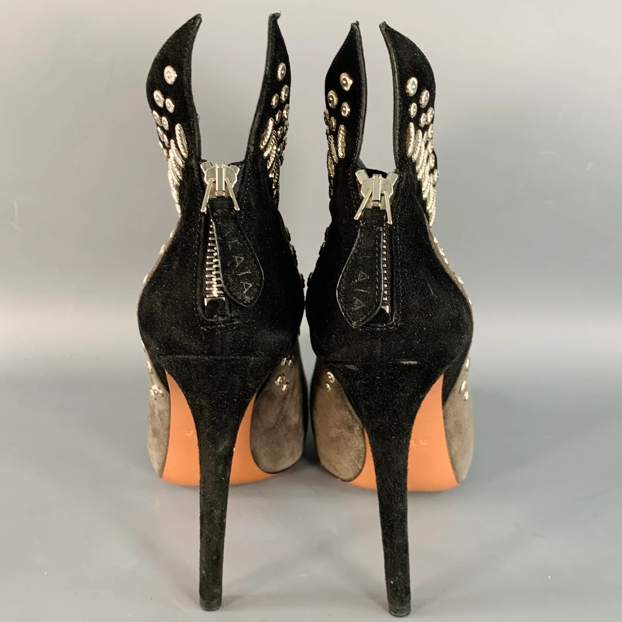 ALAIA Size 7.5 Black Grey Studded Suede Back Zipper Stiletto Booties - Image 3