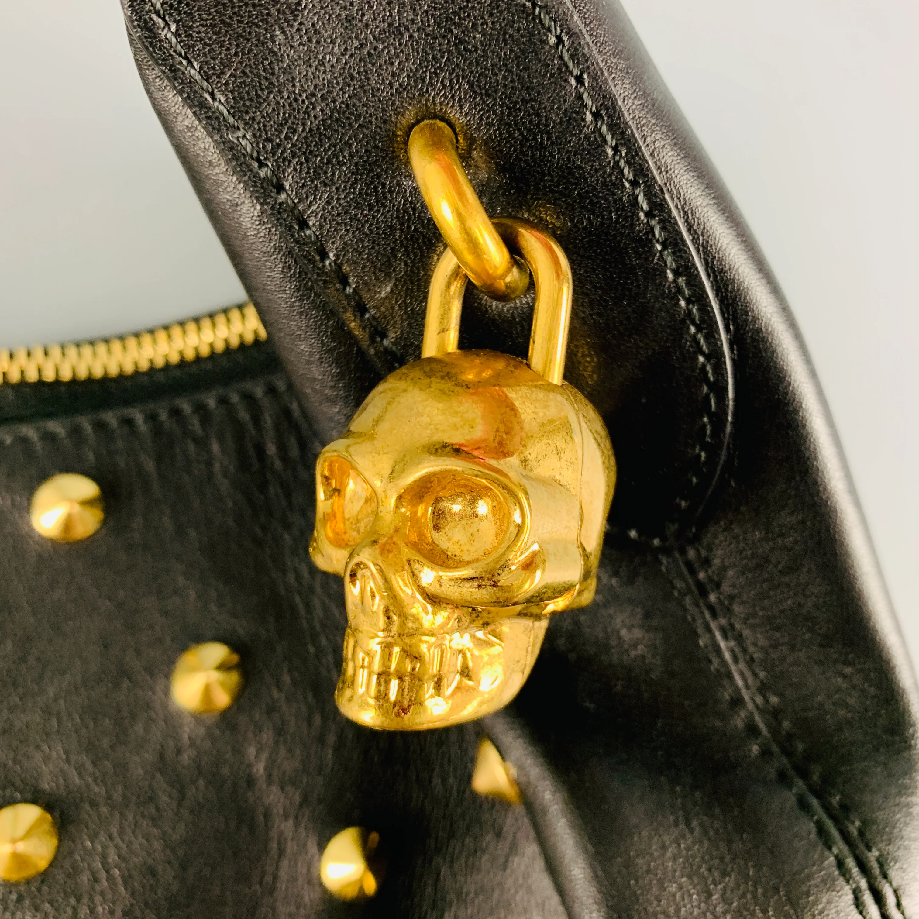 ALEXANDER MCQUEEN Black Gold Studded Leather Hobo Handbag - Image 7