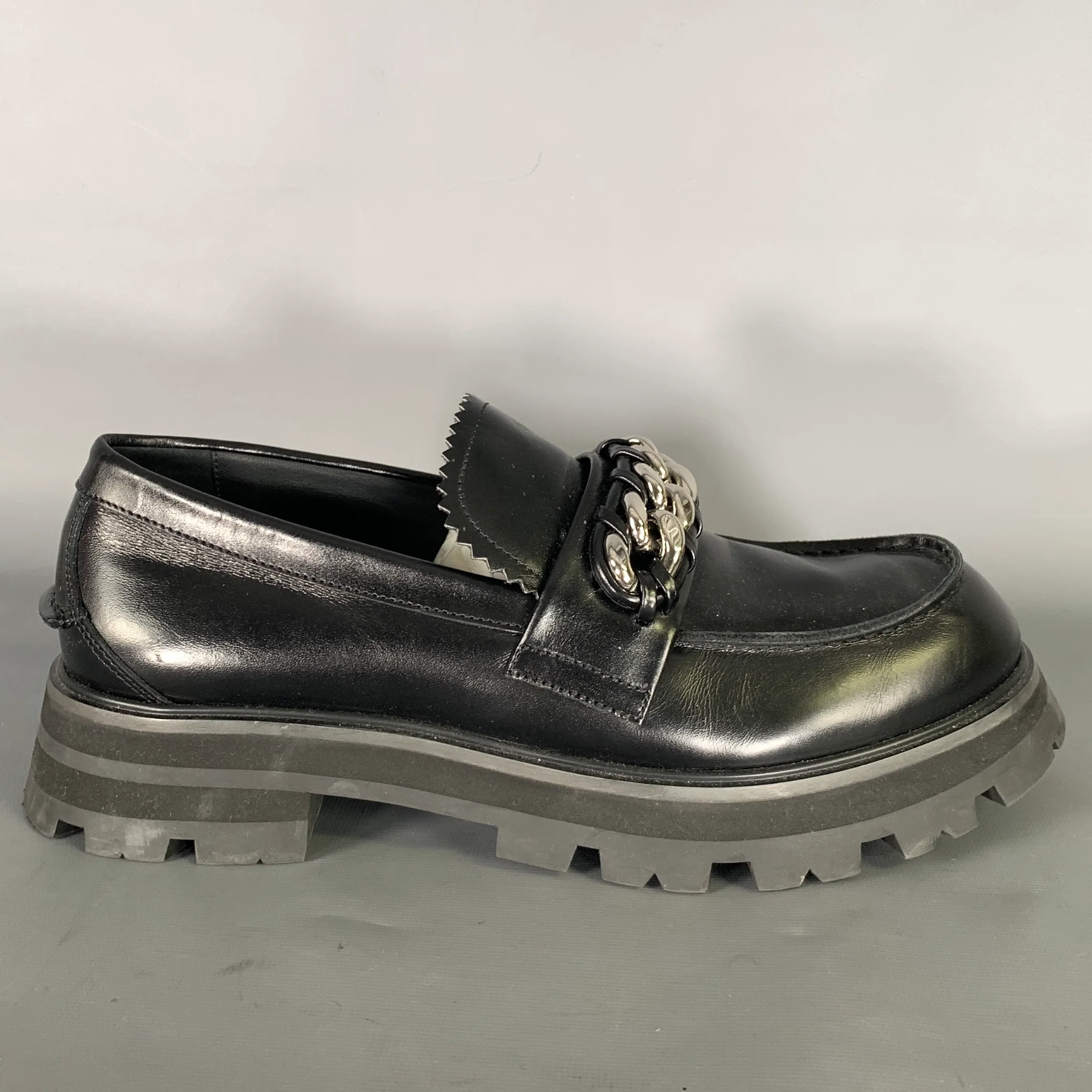 ALEXANDER MCQUEEN Size 10 Black Silver Chain Leather Slip On Loafers - Image 2