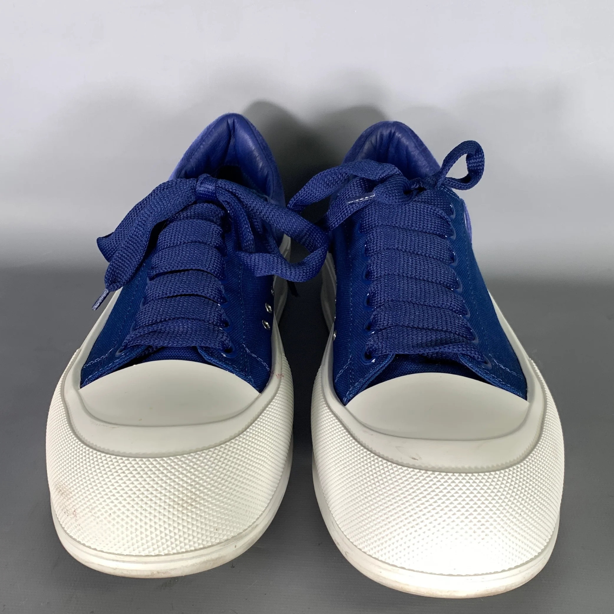 ALEXANDER MCQUEEN Size 10 Blue White Canvas Low Top Sneakers - Image 4