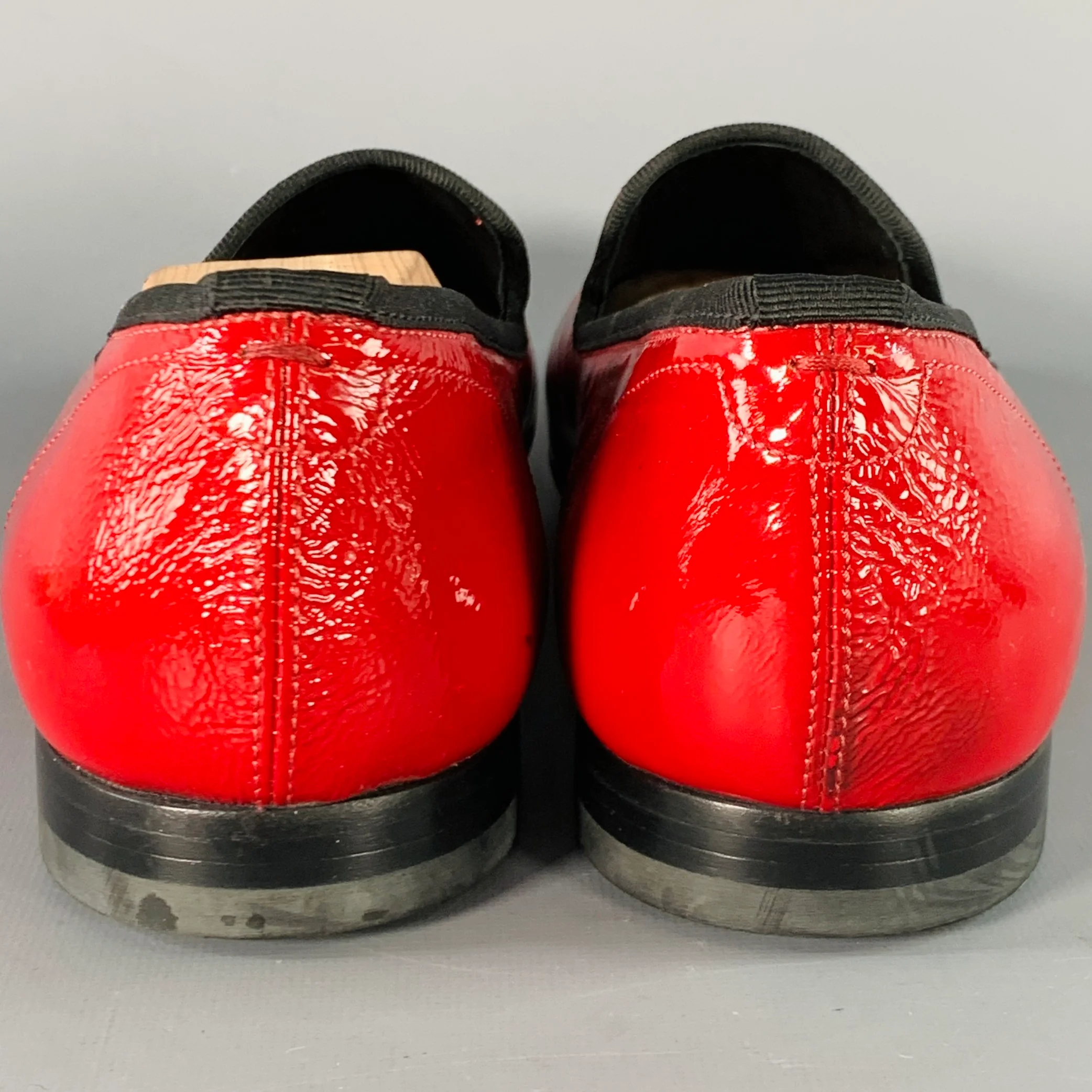 ALEXANDER MCQUEEN Size 12 Red Black Embossed Skull Patent Leather Slip On Loafers - Image 3