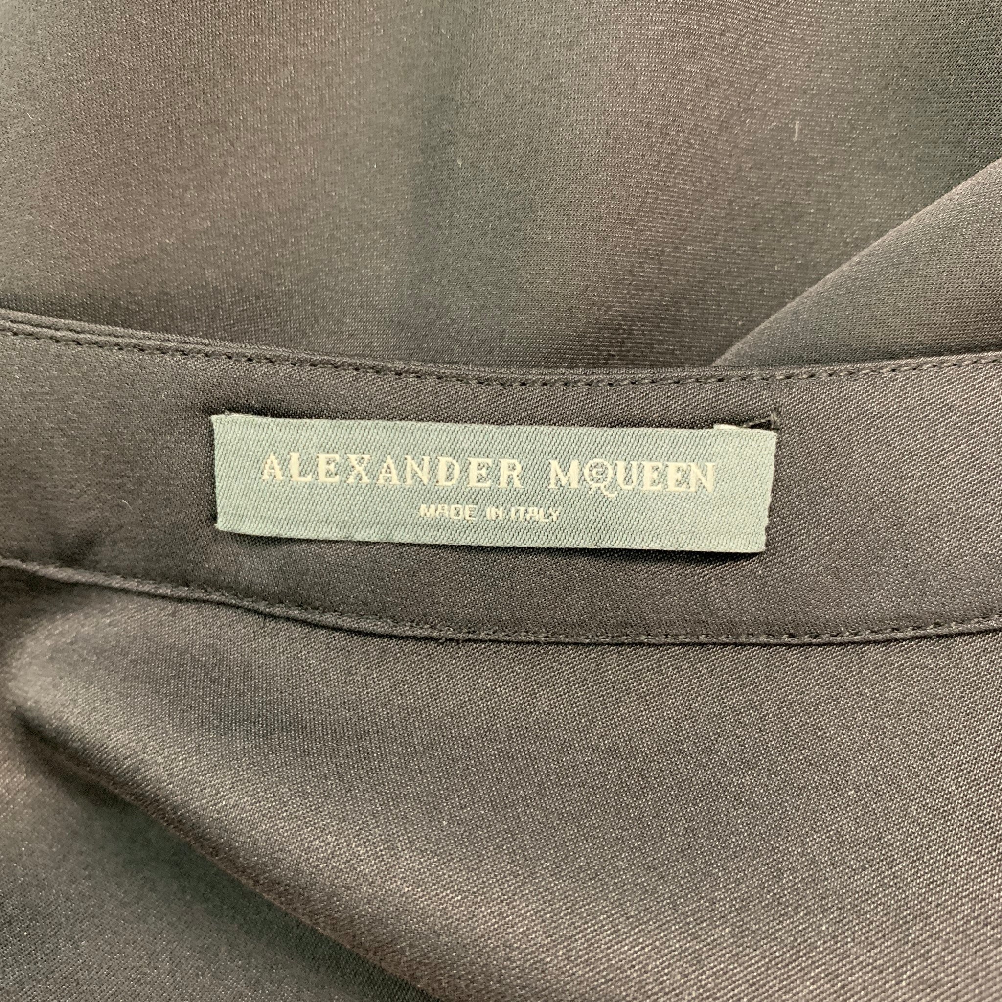 ALEXANDER MCQUEEN Size 4 Black Silk Solid Open Collar Blouse - Image 4