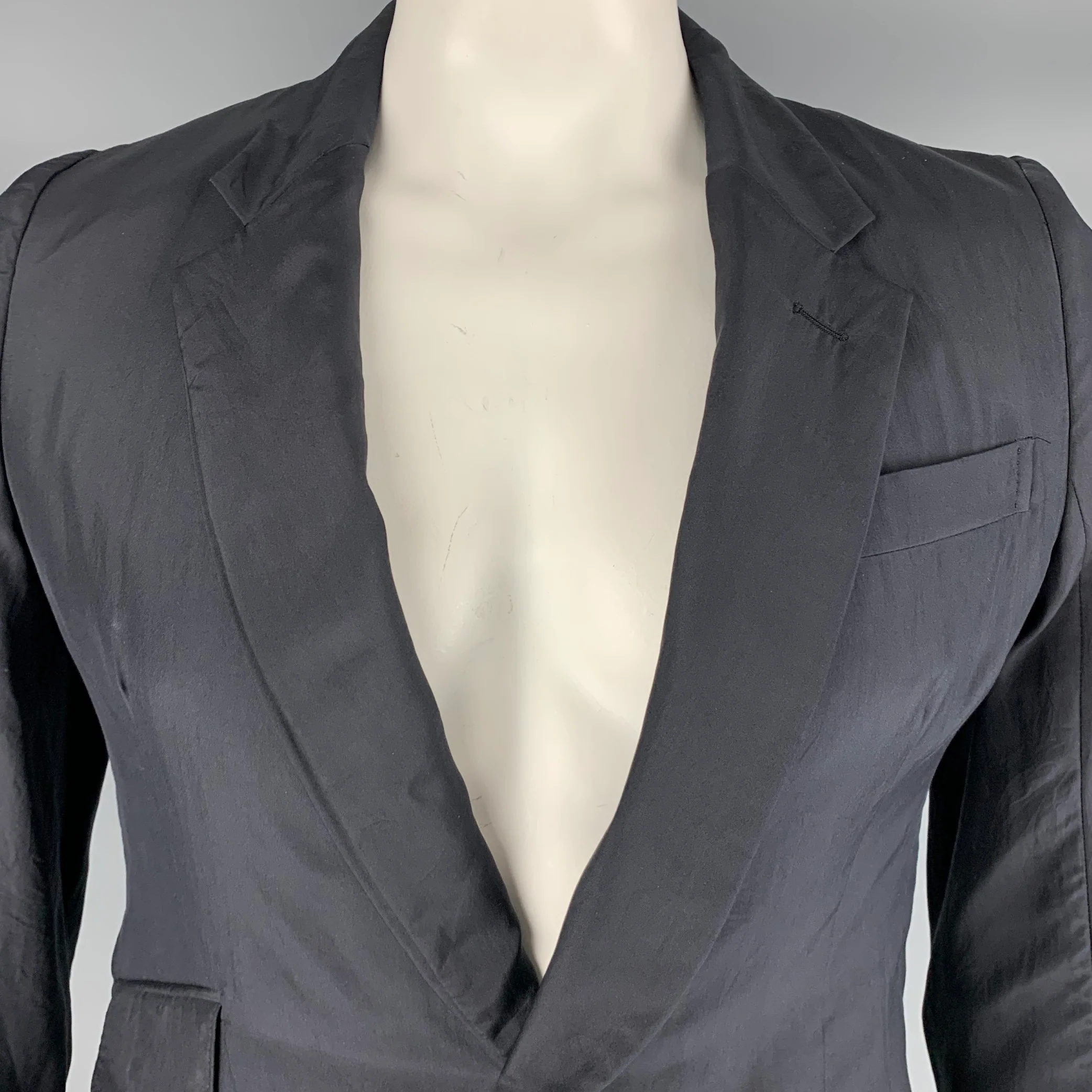 ALEXANDER MCQUEEN Size 40 Black Silk Notch Lapel Sport Coat - Image 2