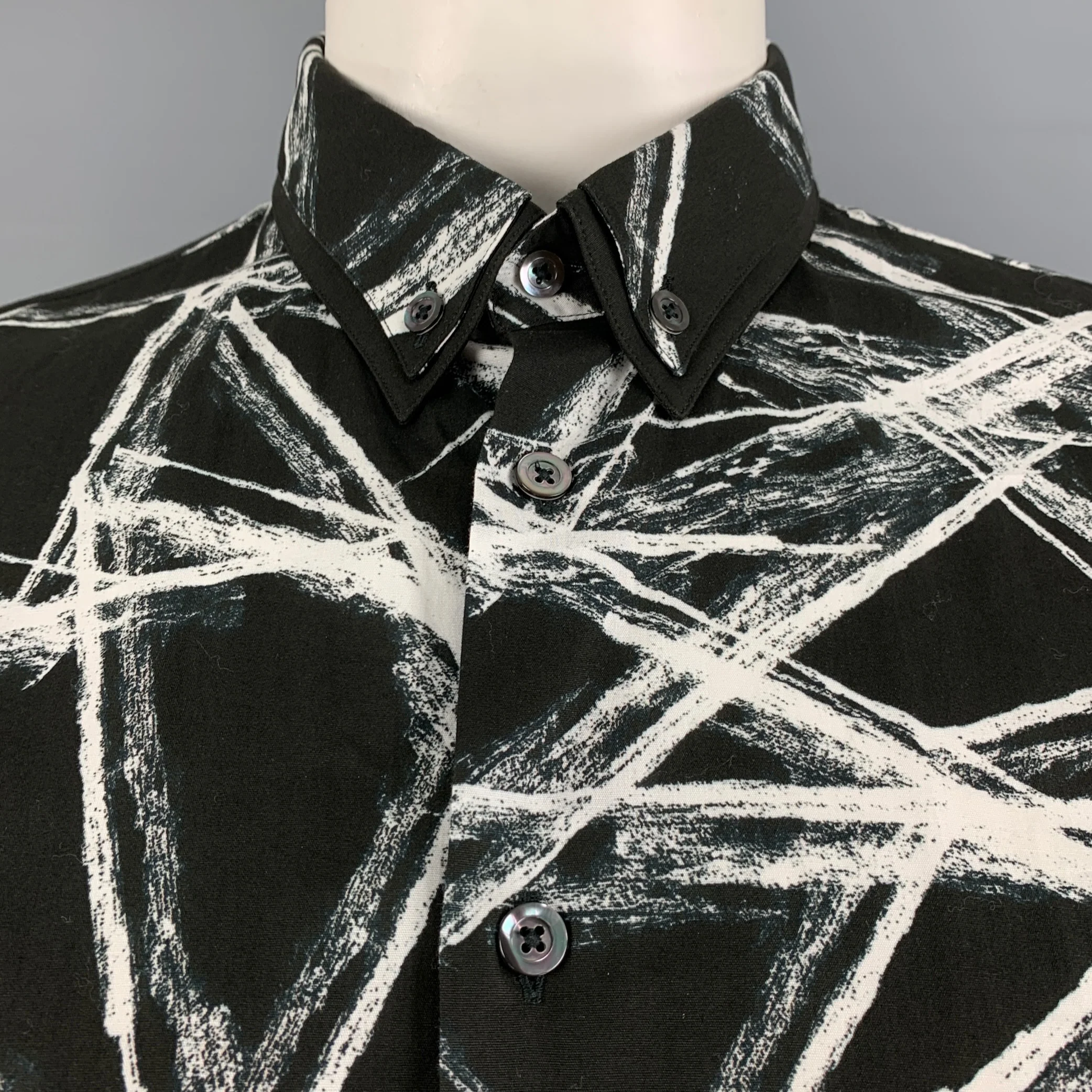 ALEXANDER MCQUEEN Size 44 Black White Abstract Cotton Long Sleeve Shirt - Image 2
