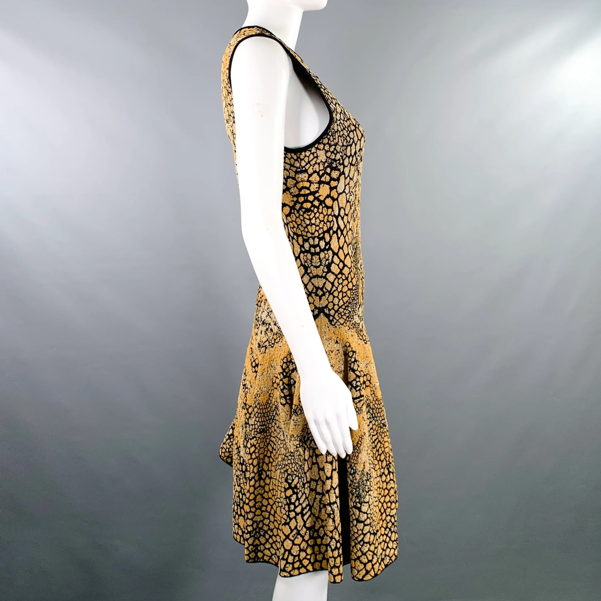 ALEXANDER MCQUEEN Size M Black Gold Viscose Blend Marbled Sleeveless Dress - Image 2