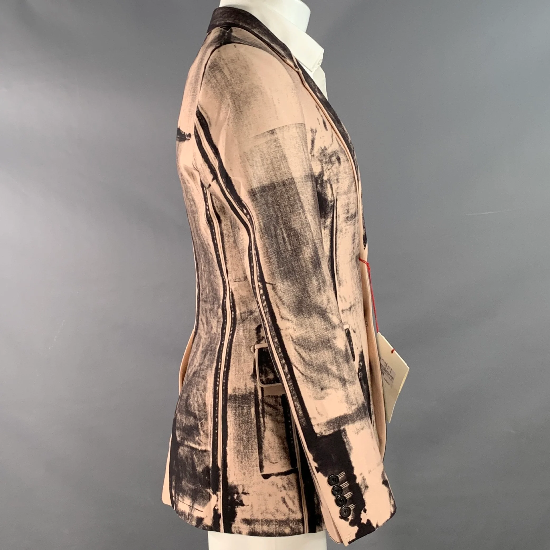 ALEXANDER MCQUEEN SS21 Size 36 Pink Black X-Ray Viscose Notch Lapel Sport Coat - Image 3