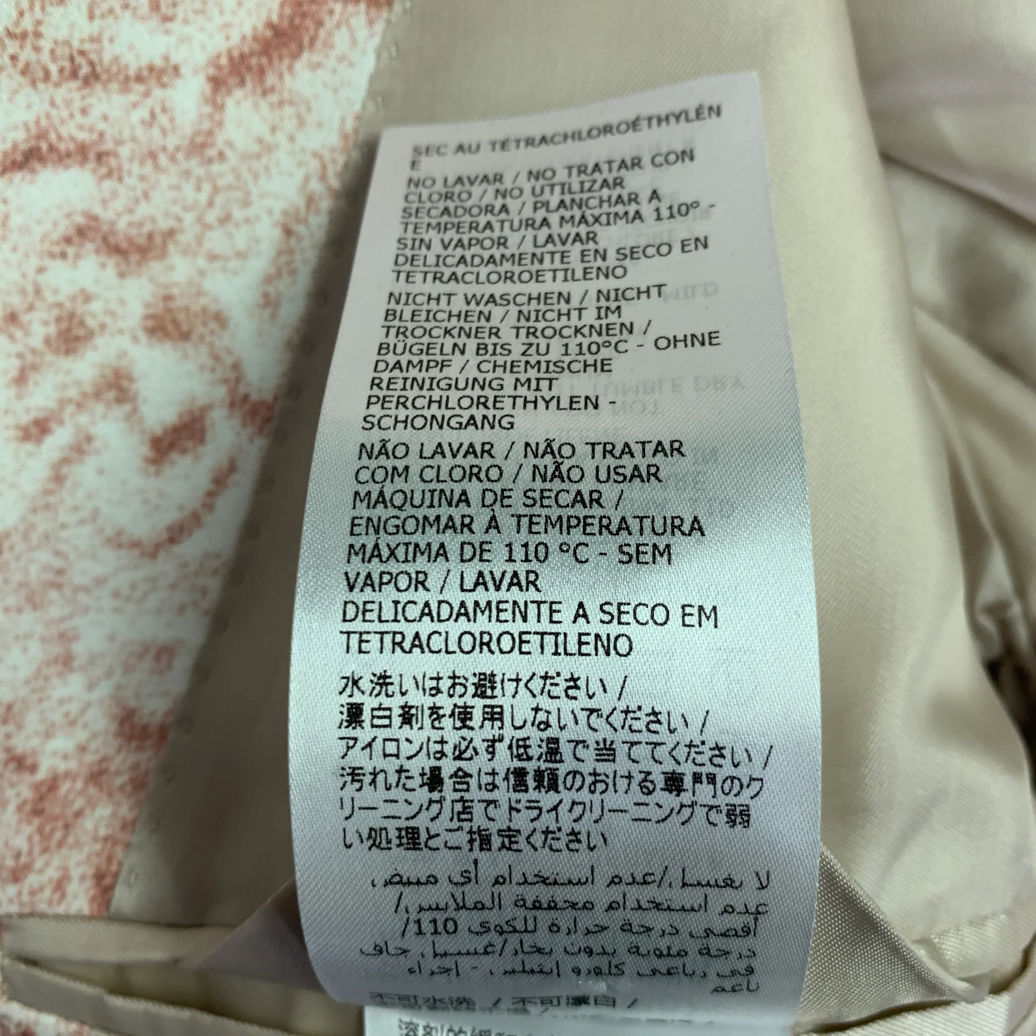 ALEXANDER MCQUEEN SS21 Size 38 Pink White Print Viscose Double Breasted Suit - Image 11