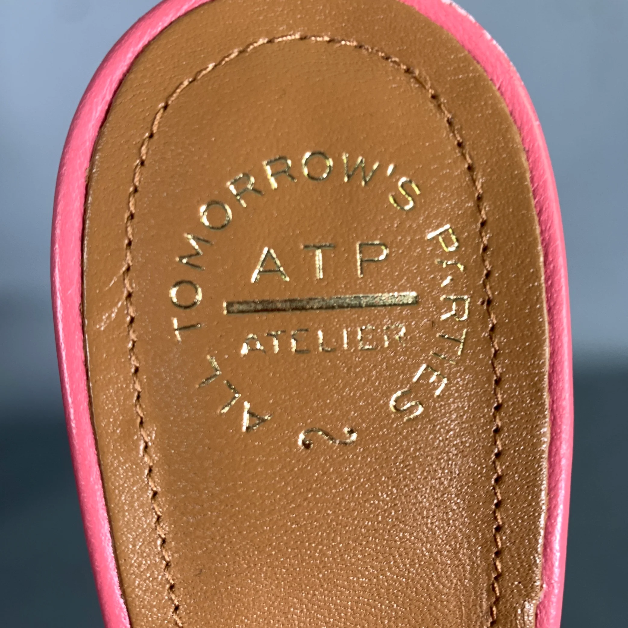 ALL TOMORROW'S PARTIES Size 7 Pink Wool Textured Leather Trim Mules Pumps - Image 7