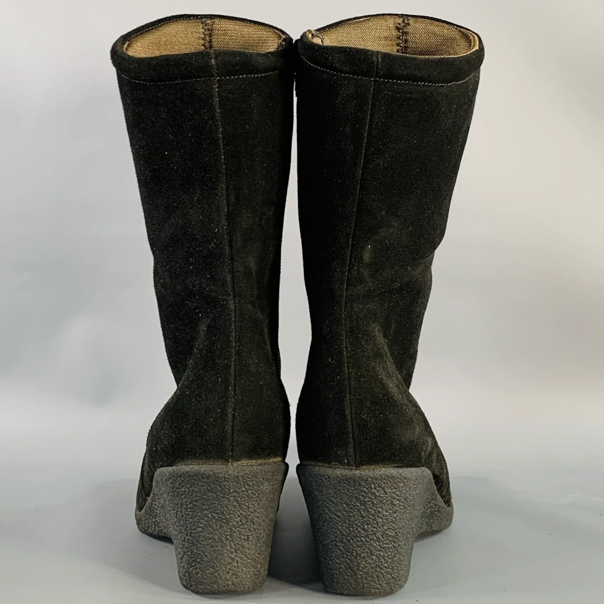 AQUATALIA Size 9.5 Black Suede Waterproof Crepe Sole Boots - Image 3