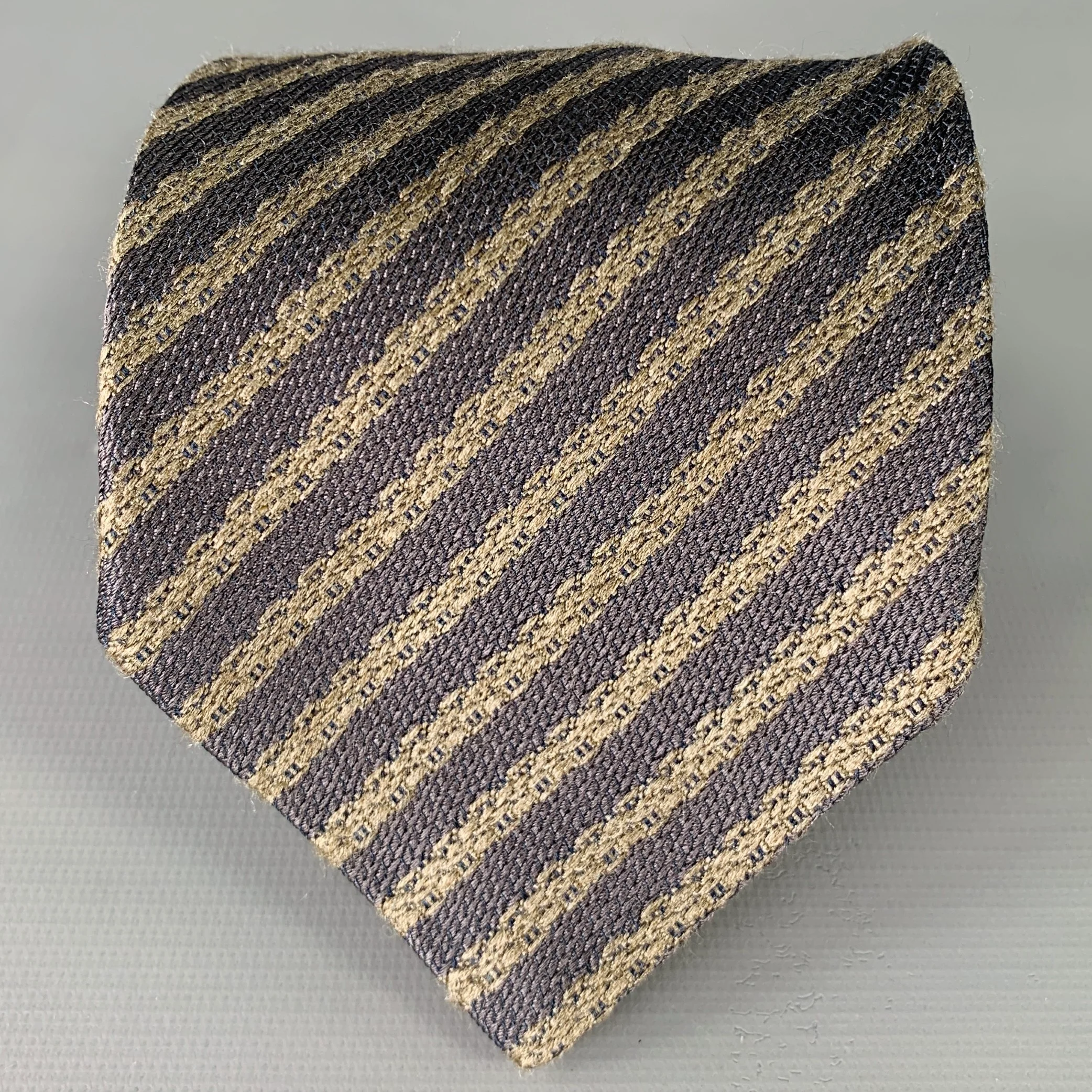ARMANI COLLEZIONI Black Taupe Diagonal Stripe Silk Woven Tie