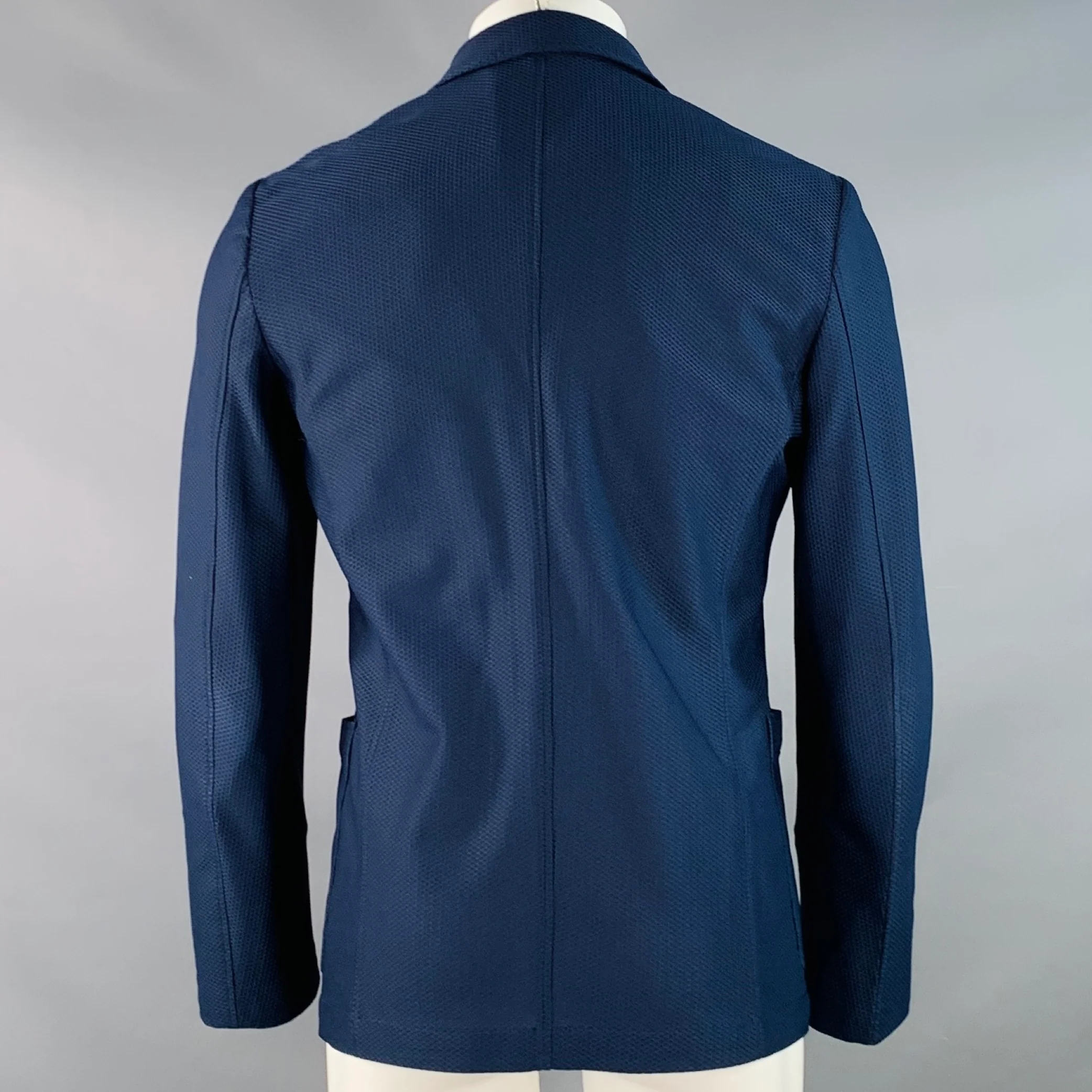ARMANI COLLEZIONI Chest Size 40 Navy Textured Polyester Blend Sport Coat - Image 4