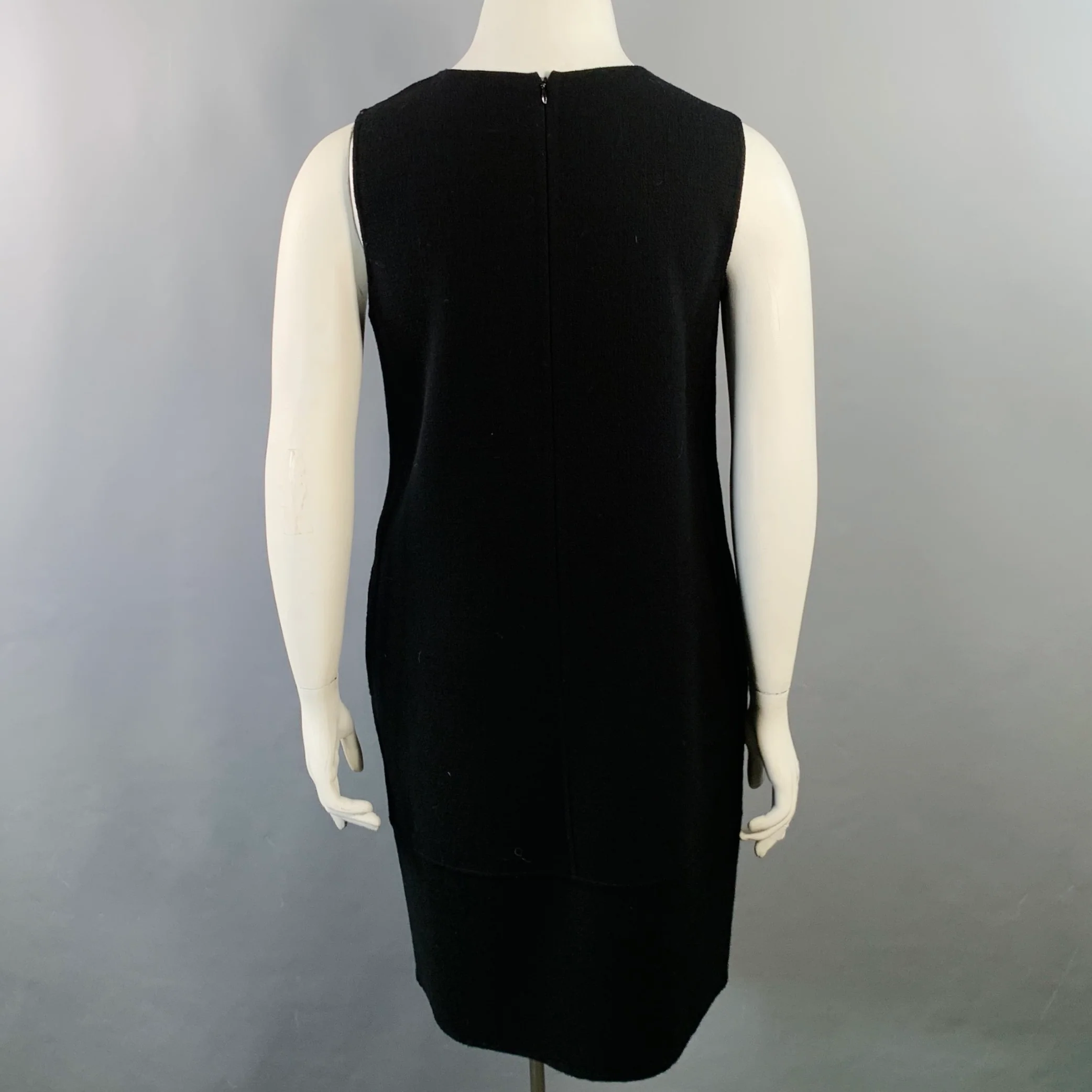 ARMANI COLLEZIONI Size 10 Black Wool Crepe Sleeveless Knee Length Dress - Image 3