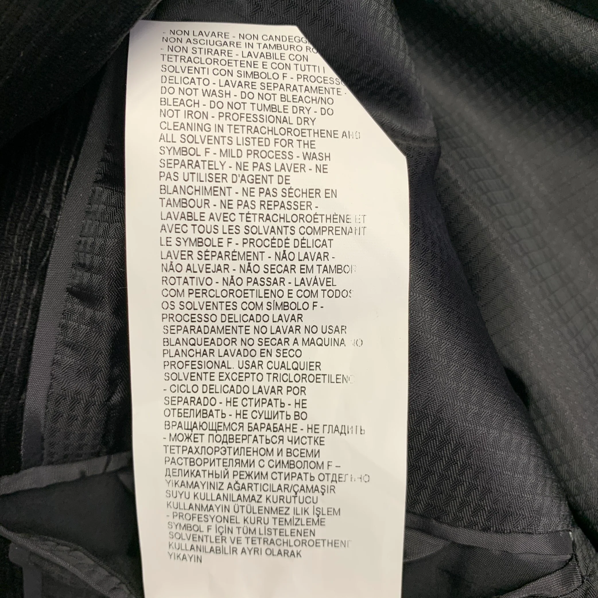 ARMANI COLLEZIONI Size 42 Black Velvet Wood Grain Polyester Sport Coat - Image 12