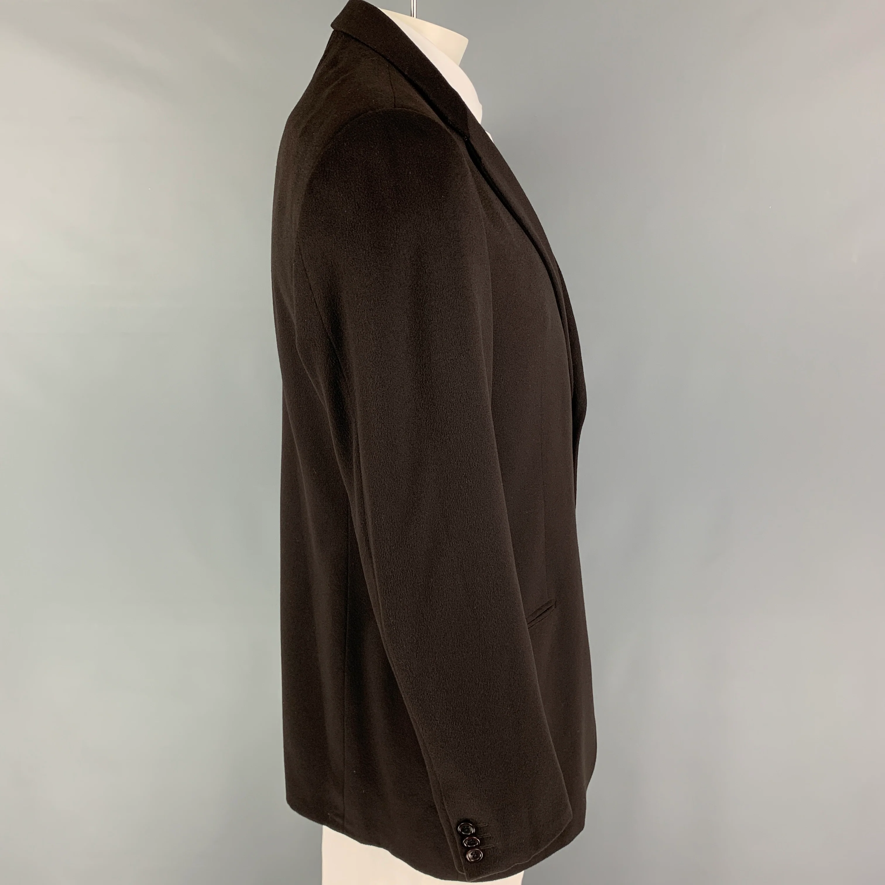 ARMANI COLLEZIONI Size 44 Long Brown Cashmere Notch Lapel Sport Coat - Image 2