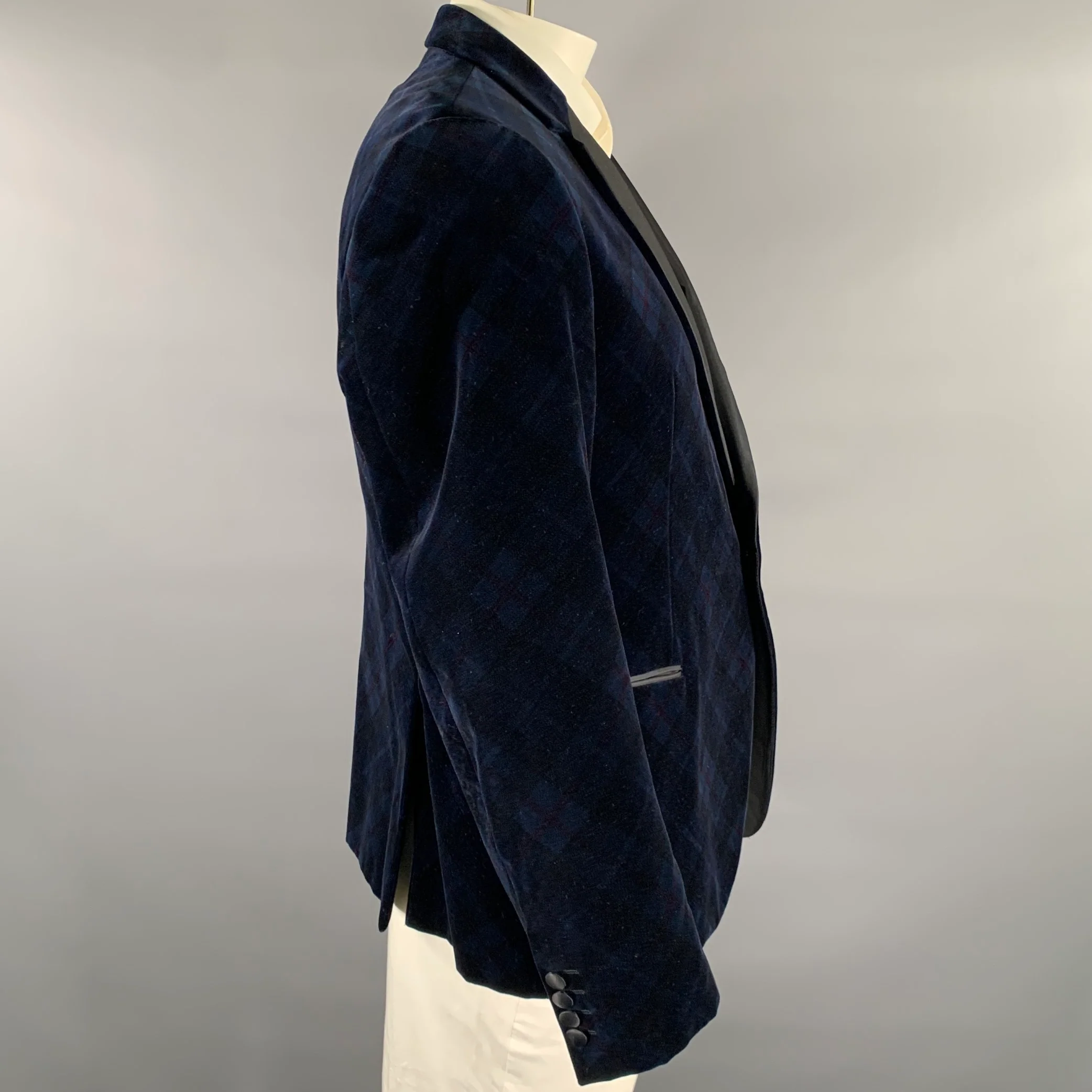 ARMANI COLLEZIONI Size 48 Navy Black Plaid Velvet Tuxedo Sport Coat - Image 3