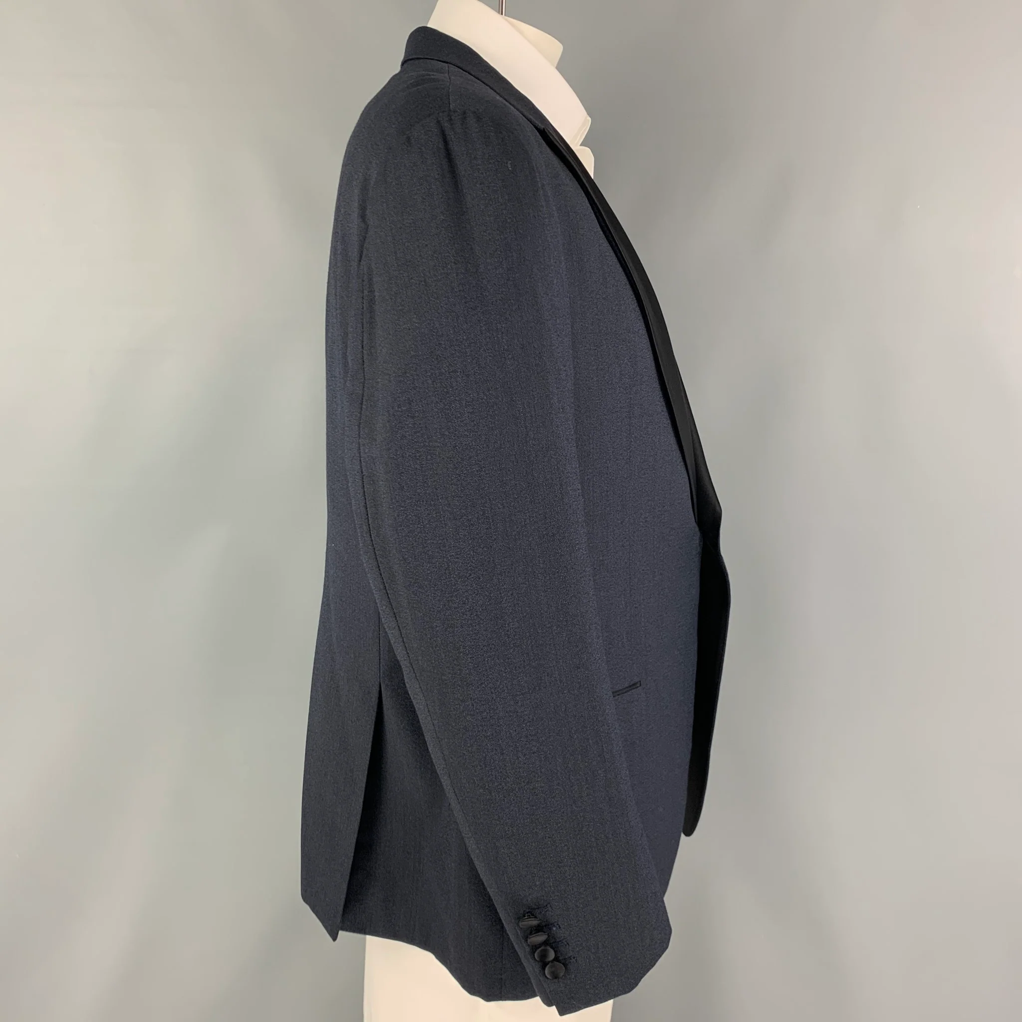 ARMANI COLLEZIONI Size 50 Navy Wool Tuxedo Sport Coat - Image 2