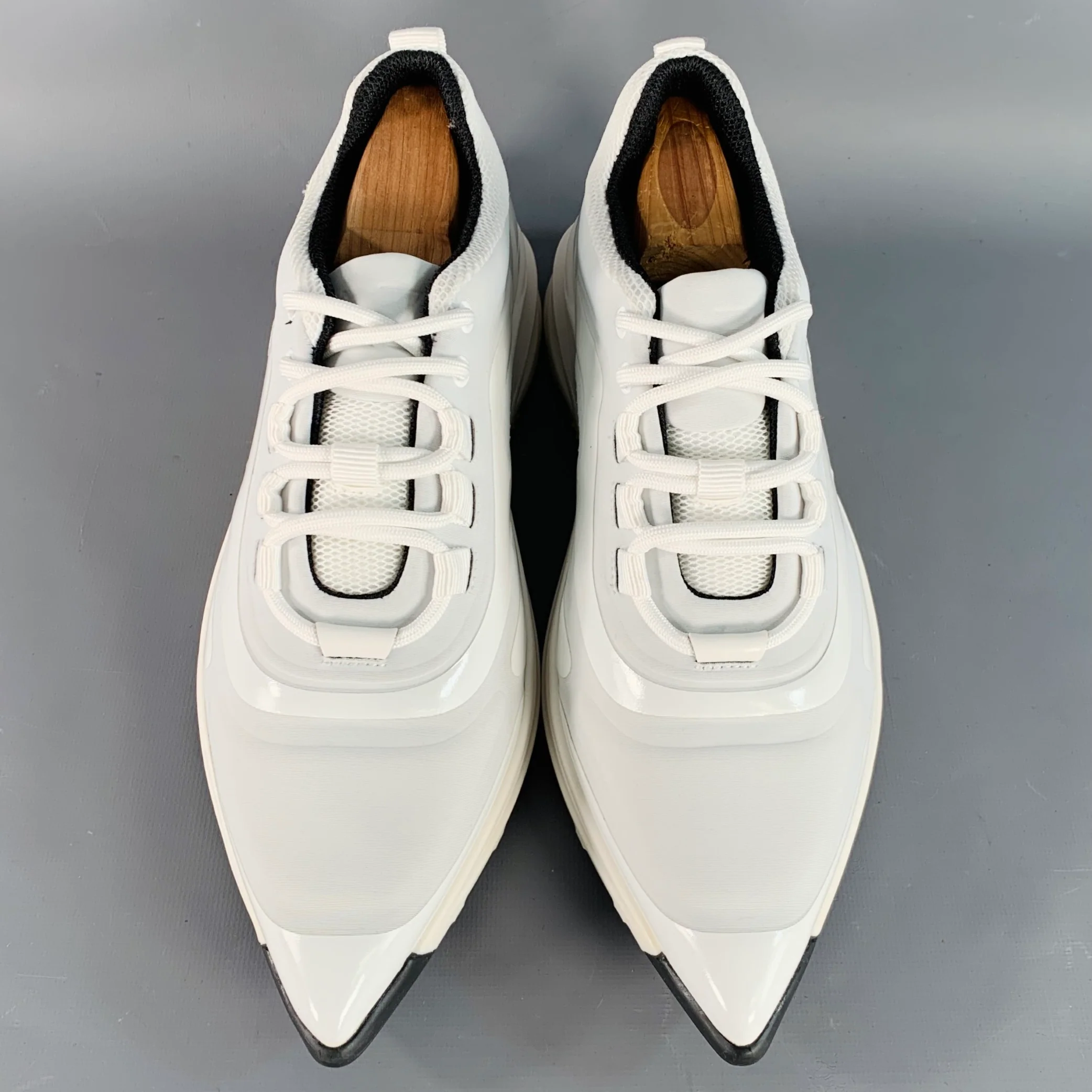 AZ FACTORY Size 10 White Mixed Materials Pointed Toe Sneakers - Image 4