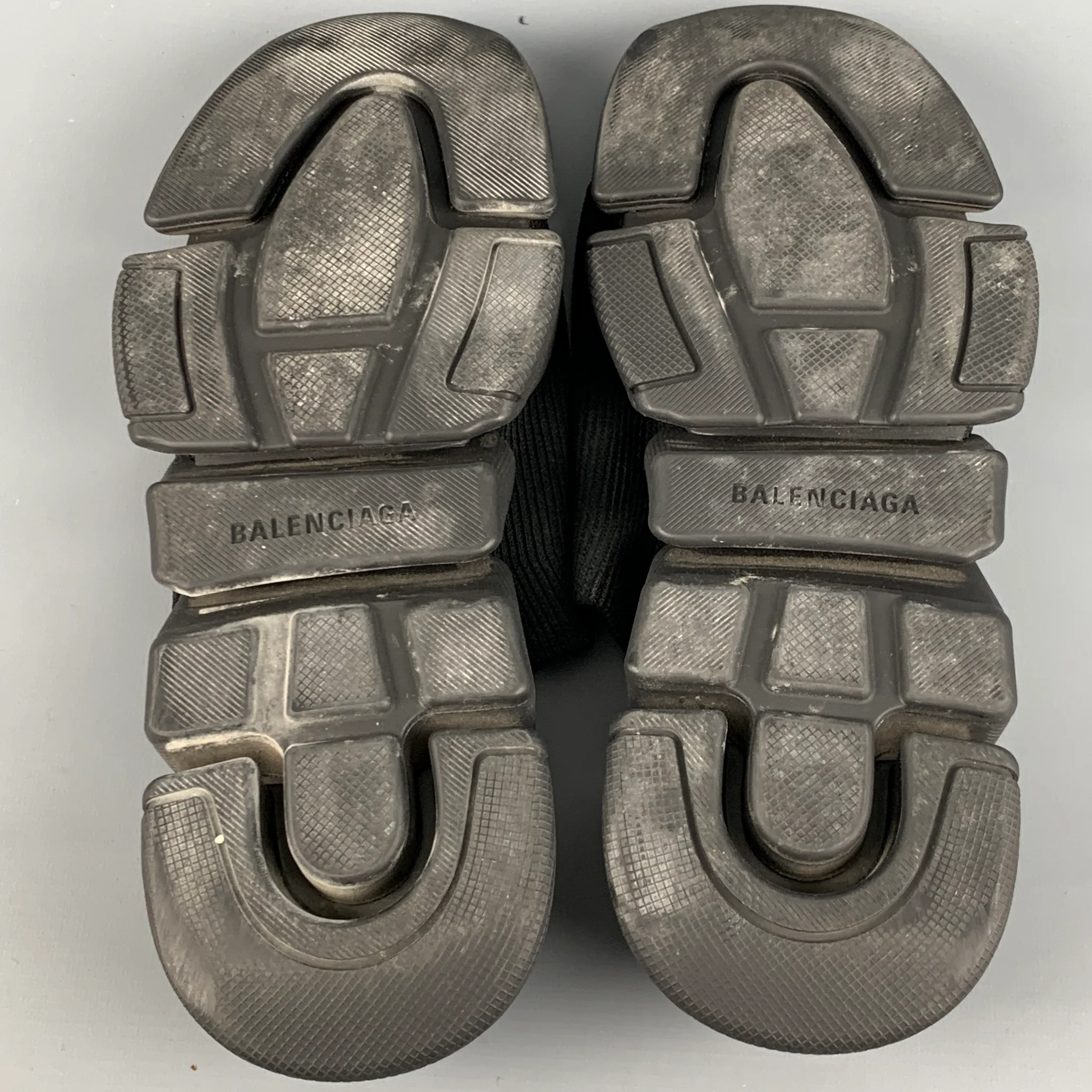 BALENCIAGA Size 8 Black Fabric Slip On Sandals - Image 6