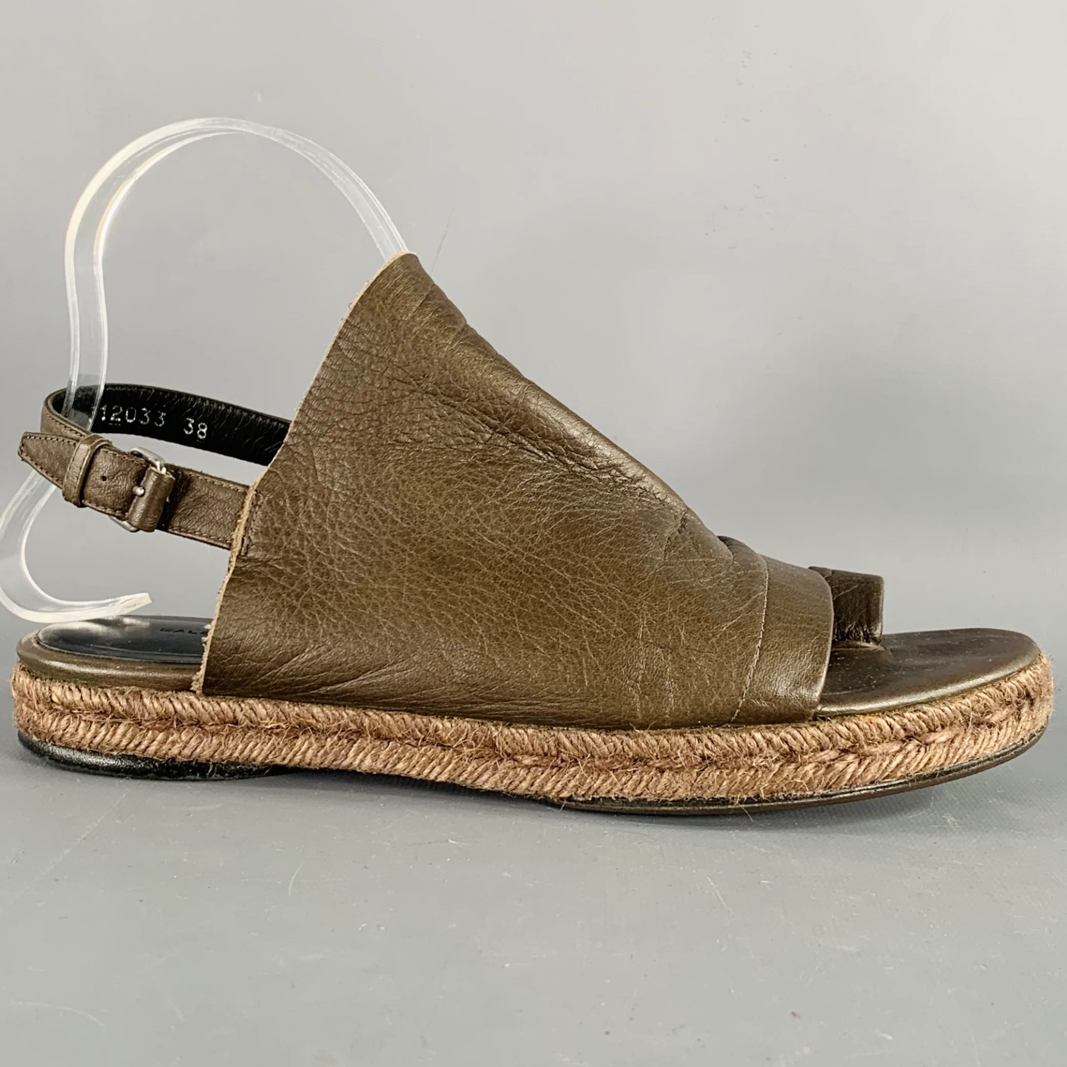 BALENCIAGA Size 8 Brown Leather Toe Ring Espadrille Sandals - Image 2