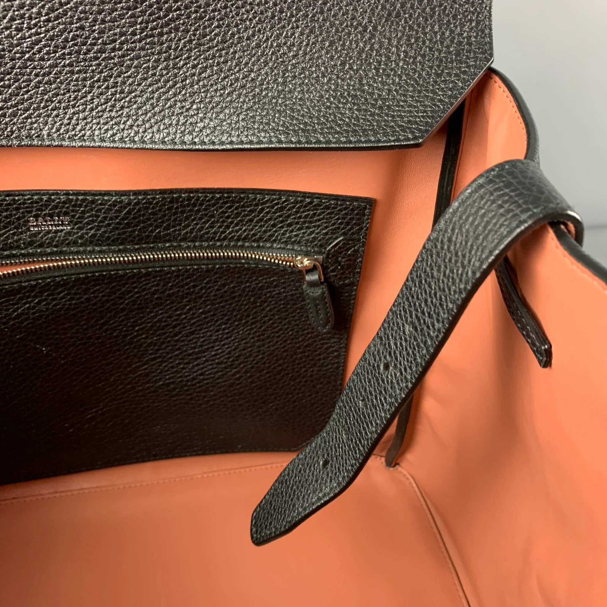 BALLY Black Pebble Grain Leather Top Handles Handbag - Image 9