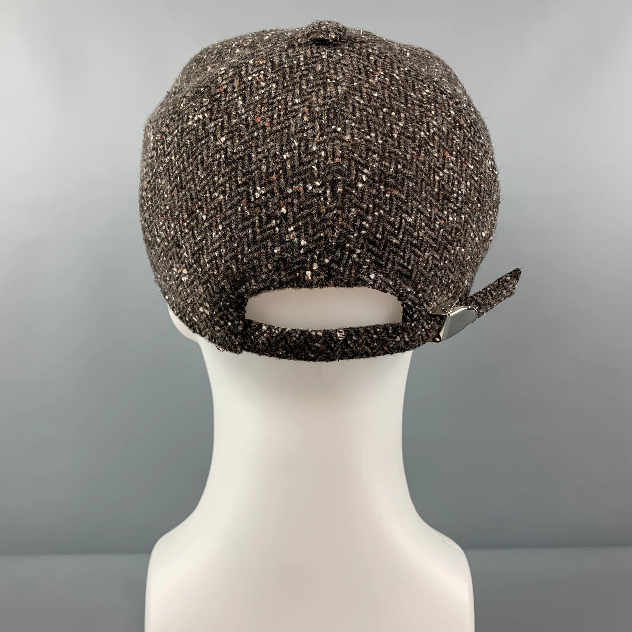 BARNEY'S CO-OP Size L Brown Cream Herringbone Baseball - Image 4
