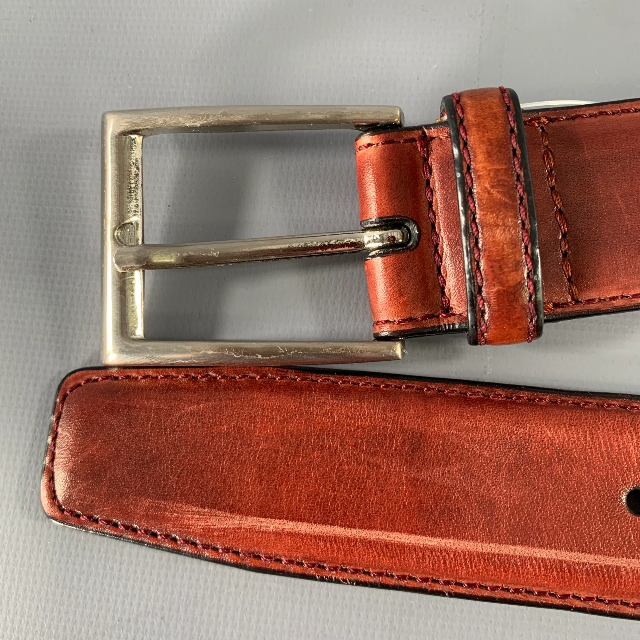 BERGDORF GOODMAN Size 34 Burgundy Silver Leather Belt - Image 6