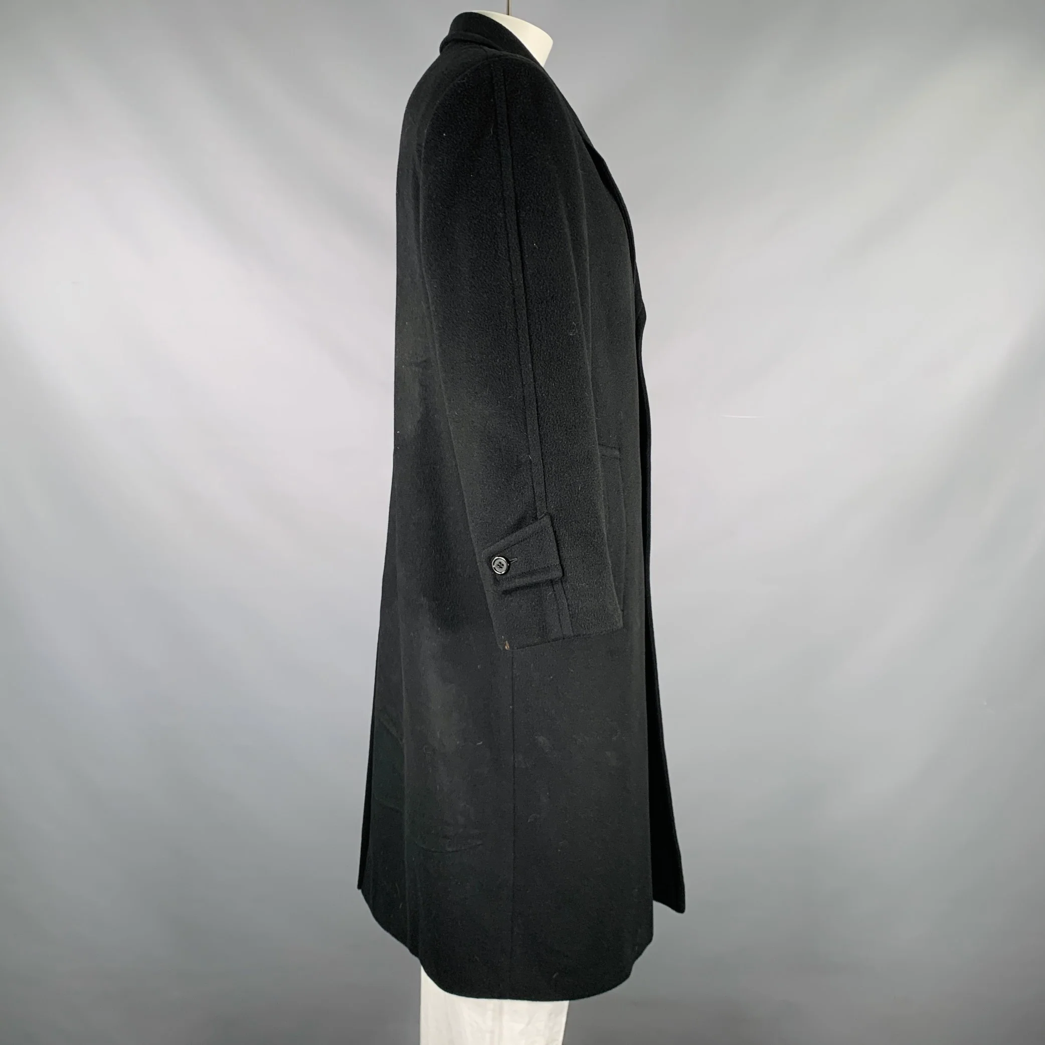 BILLY BLUE Size 48 Black Cashmere Single Breasted Coat - Image 2