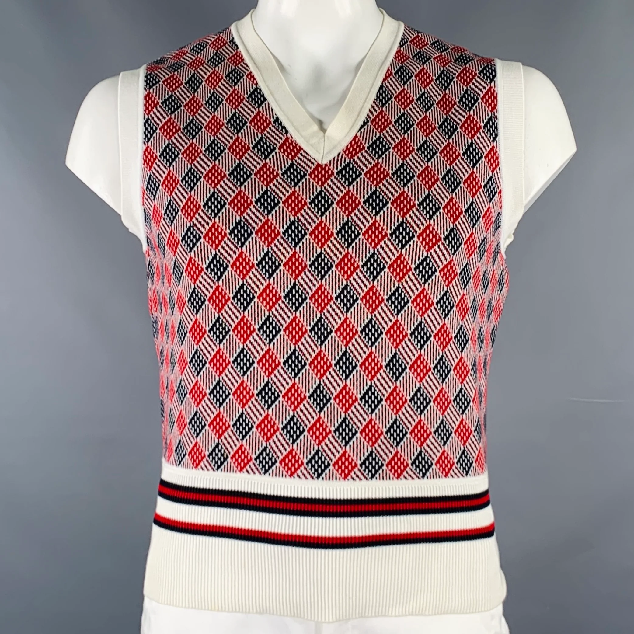 BLACK FLEECE Size L White Red Black Diamond Cotton V-Neck Vest