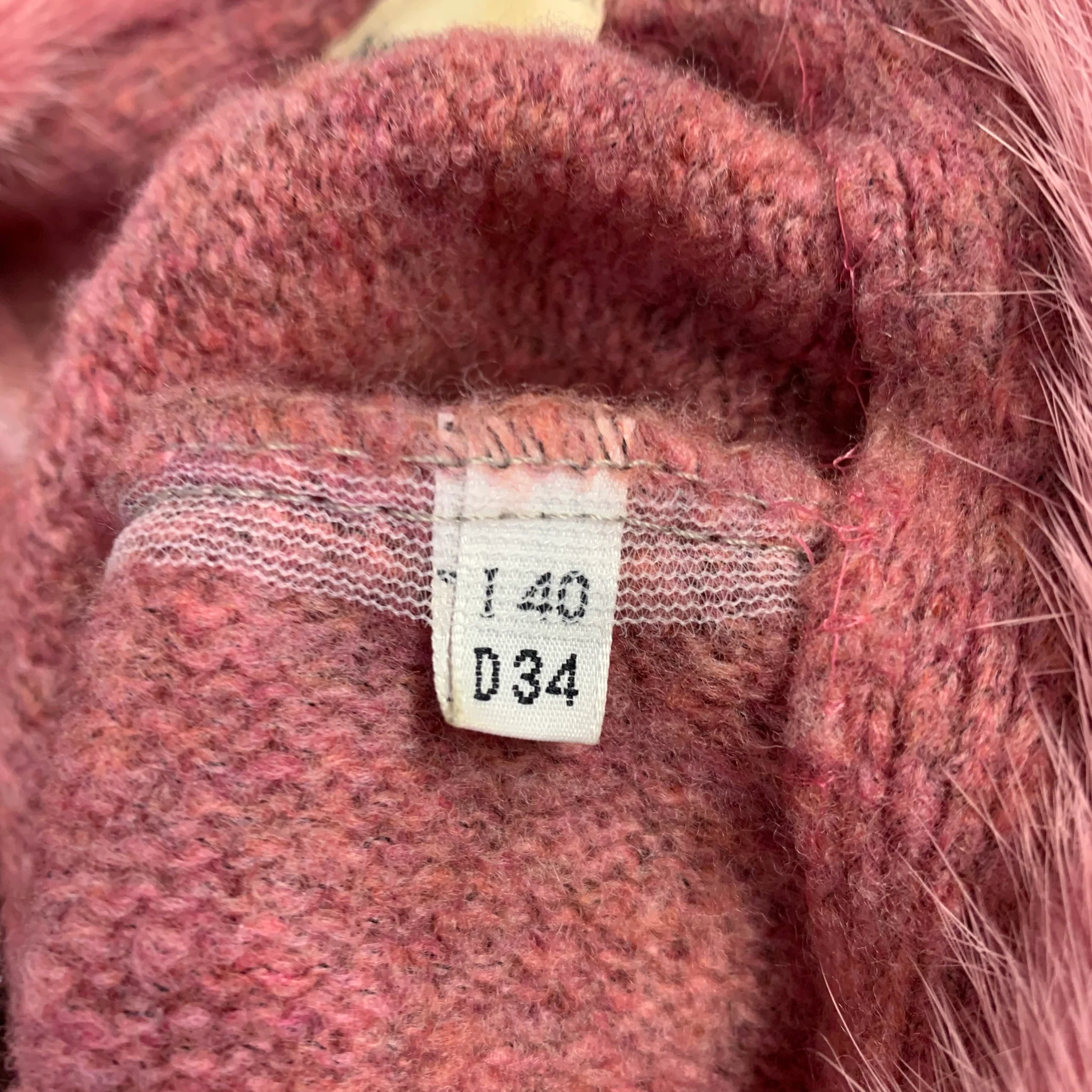 BLUMARINE Size 4 Pink Heather Wool Blend Fur Collar Cardigan - Image 7