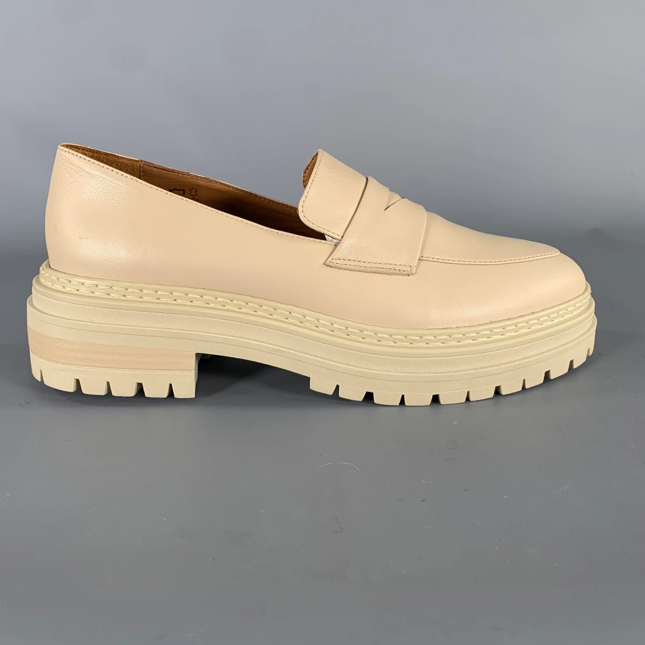 BOBBIES Size 8 Beige Leather 659164 Platform Flats - Image 2