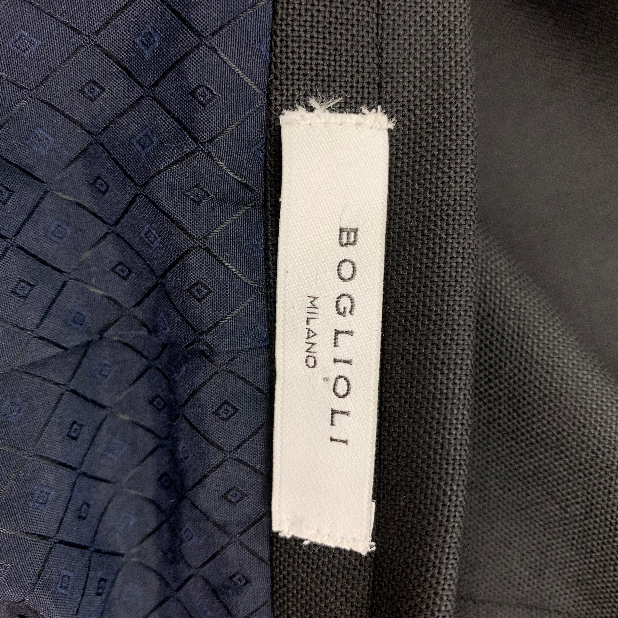 BOGLIOLI Size 42 Black Wool Notch Lapel Suit - Image 9