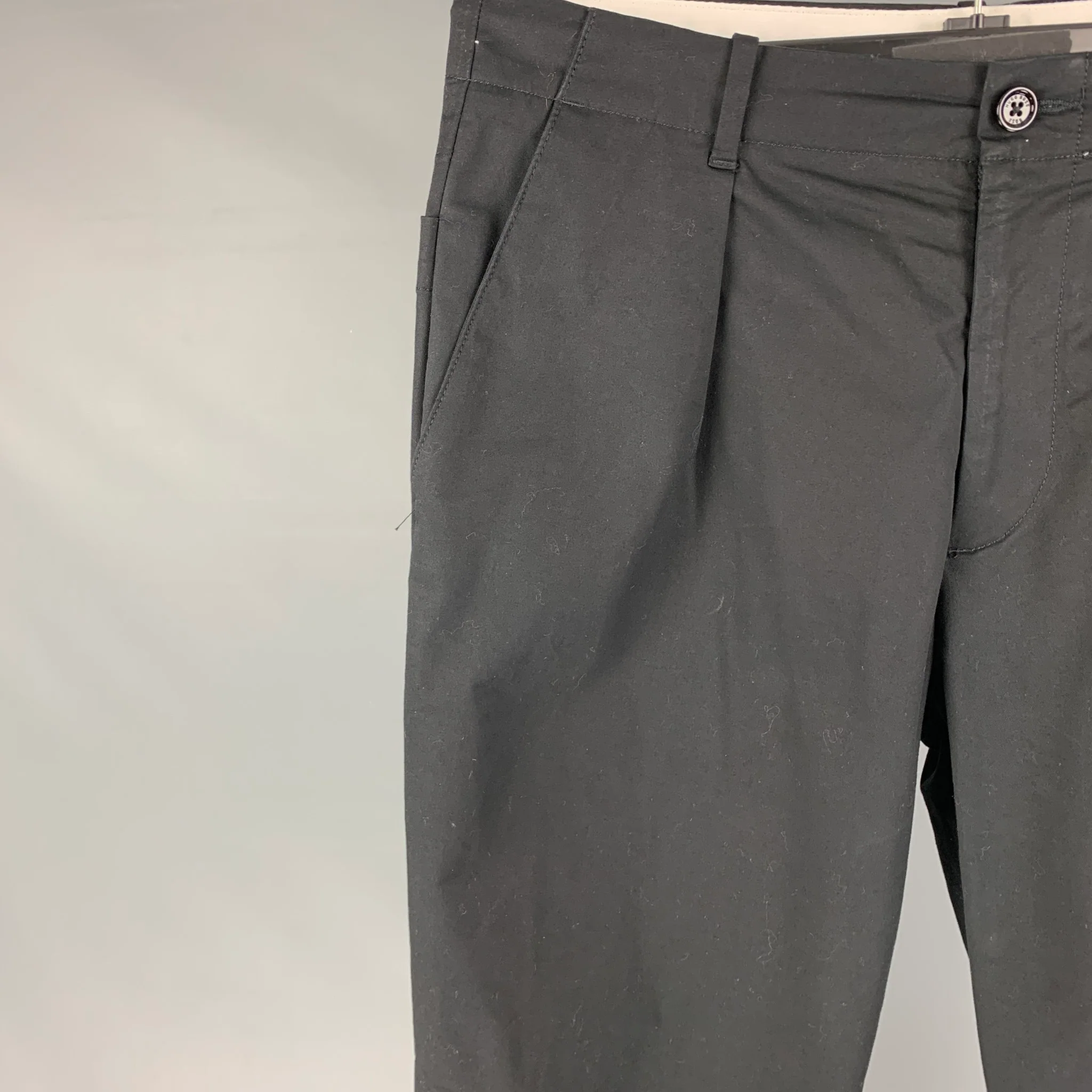 BOSS by HUGO BOSS Size 32 Black Cotton Pleated Casual Pants - Image 2
