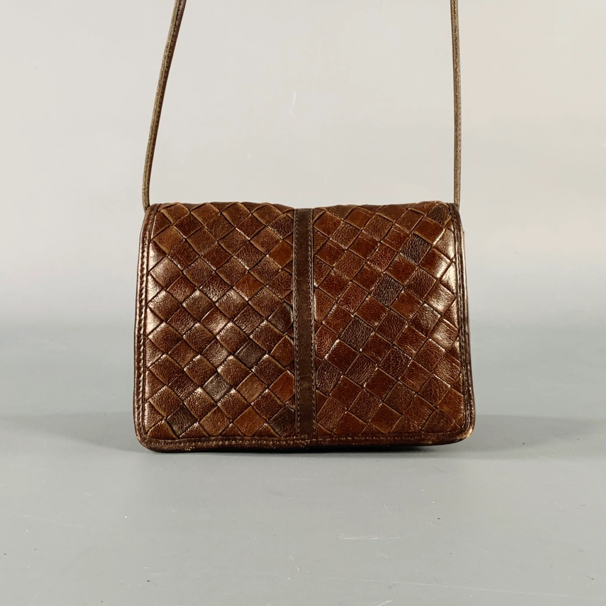 BOTTEGA VENETA Intrecciato Brown Woven Leather Crossbody Bag - Image 4