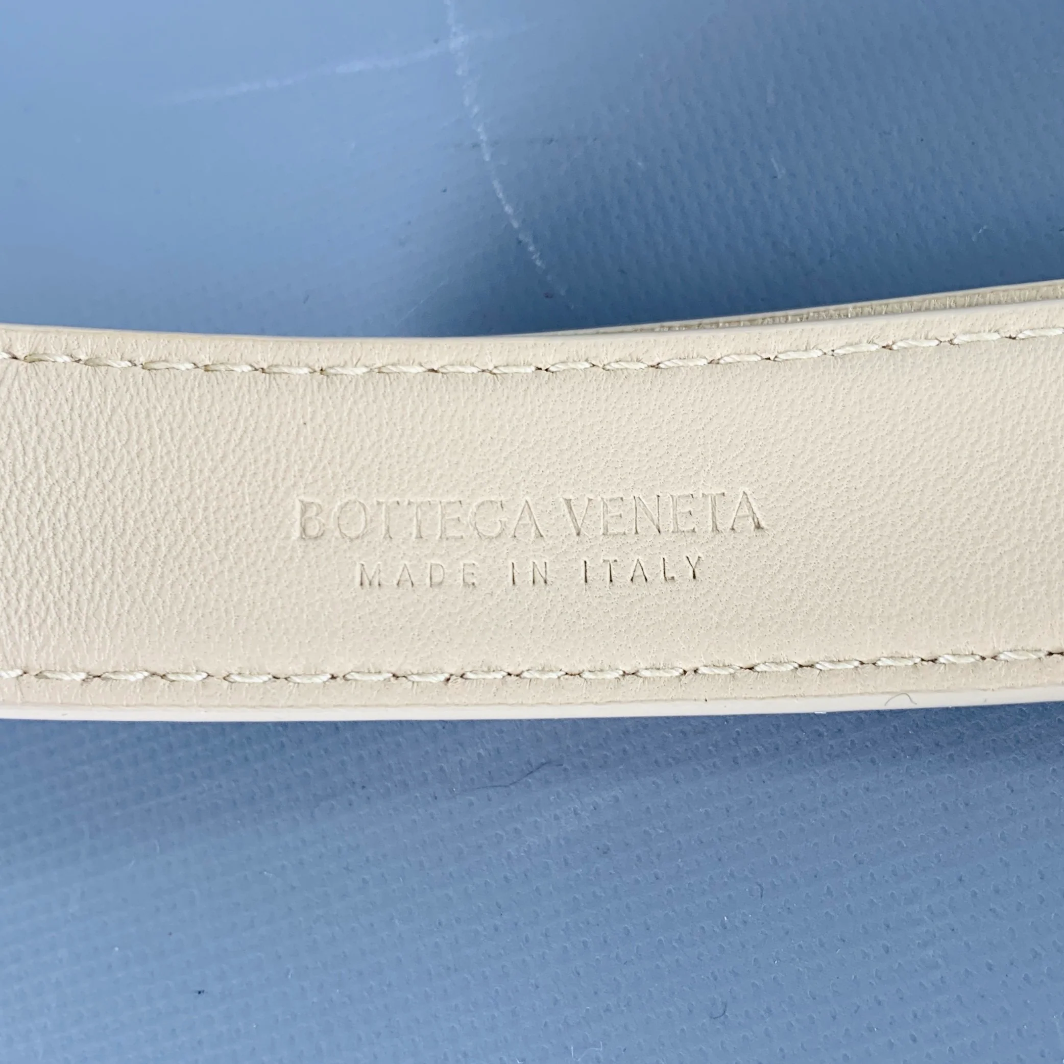BOTTEGA VENETA Mini Cassette Tan Woven Leather Waist Bag - Image 5