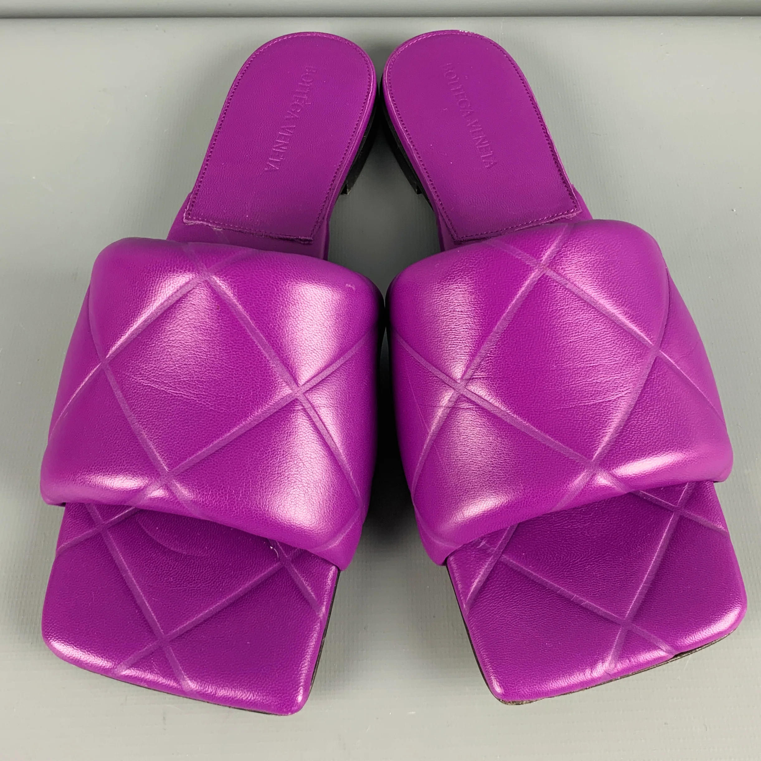 BOTTEGA VENETA Size 10 Purple Leather Quilted Square Toe Sandals - Image 4