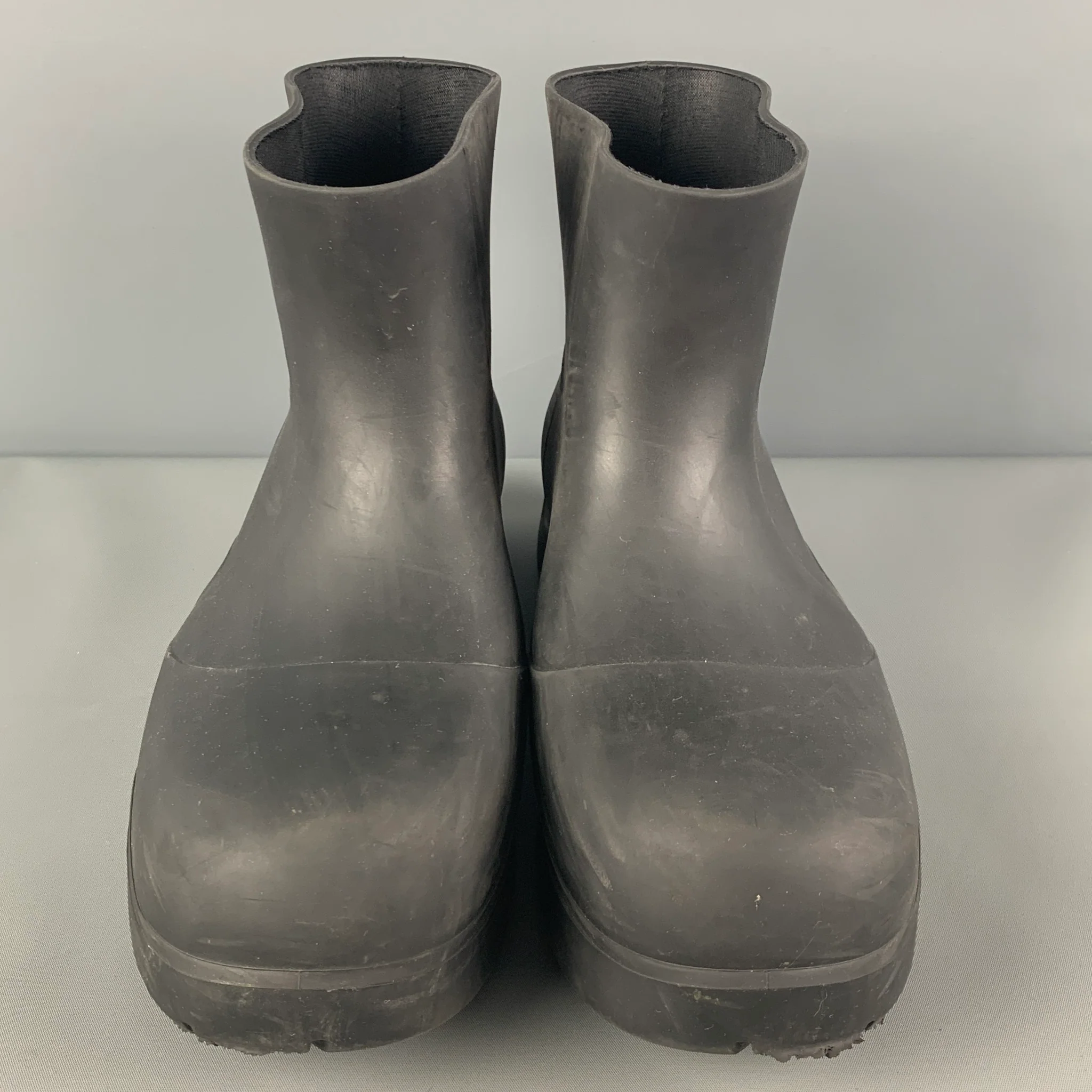 BOTTEGA VENETA Size 4 Black Pull On Puddle Boots - Image 4